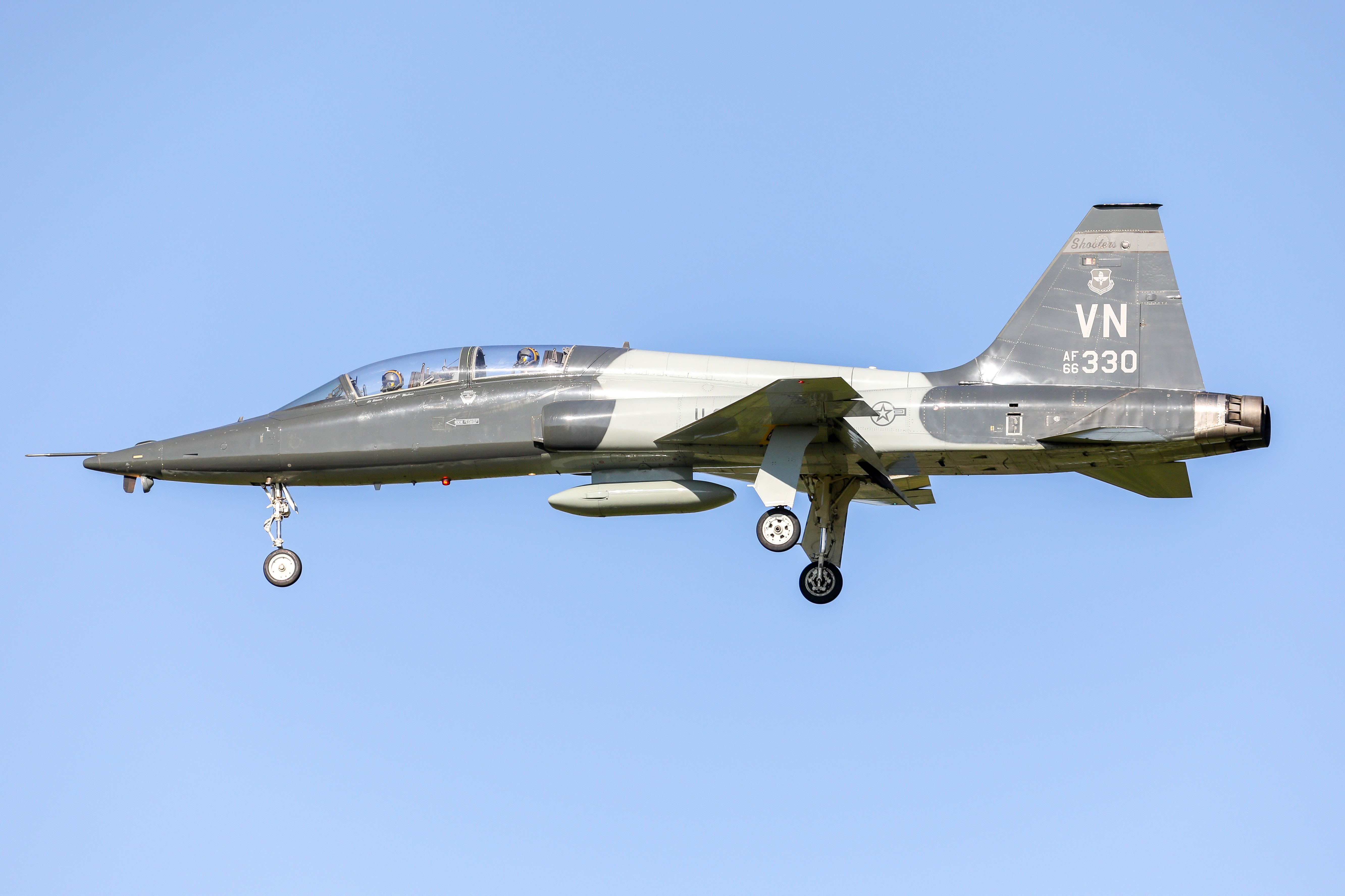 Full size: USAF - United States Air Force Northrop T-38 Talon 66-330 at General Mitchell International Airport