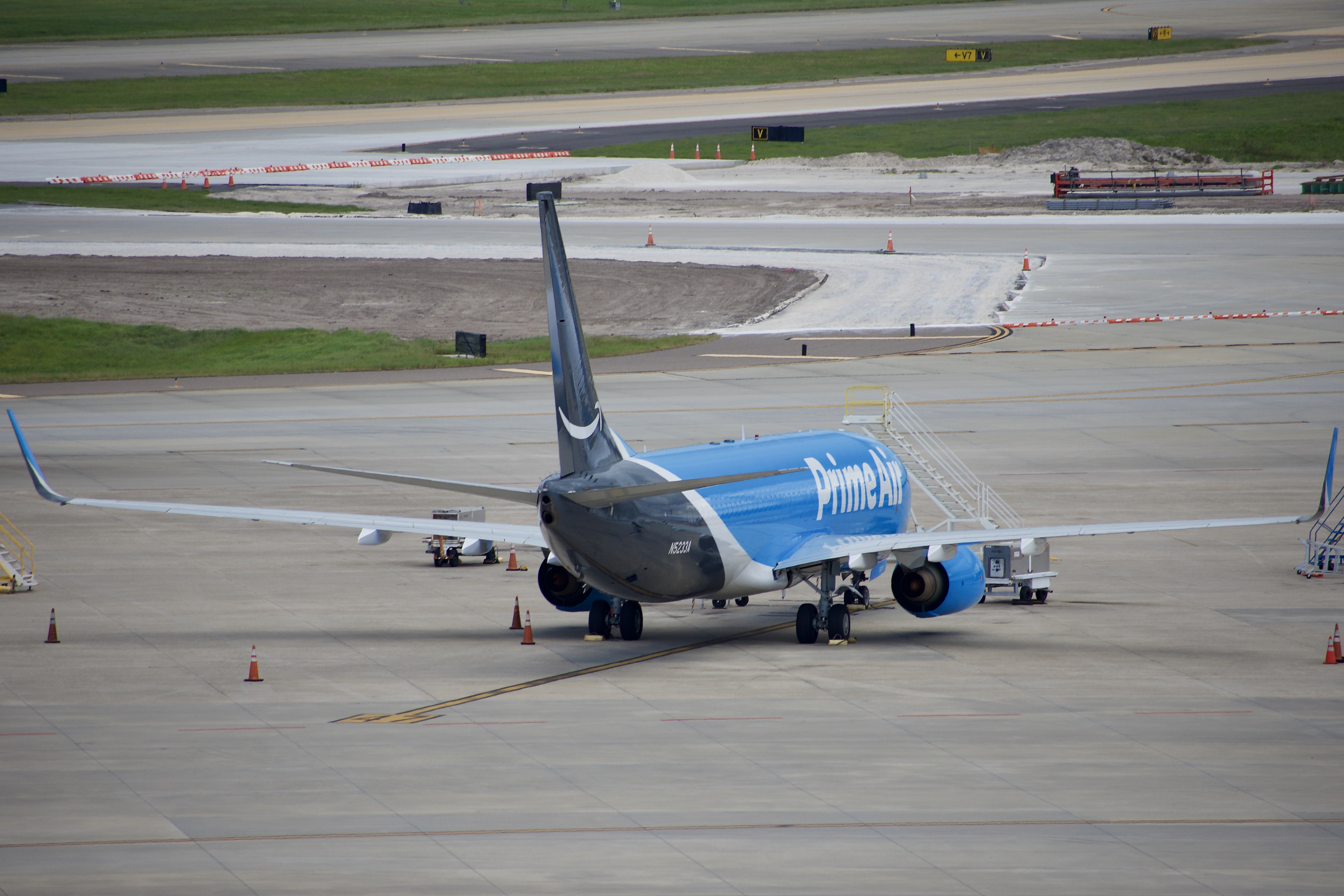 Full size: Prime Air Boeing 737-800 N5233A at Tampa International Airport