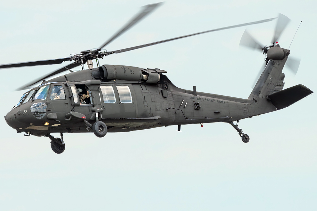 Full size: USA - United States Army Sikorsky UH-60L Blackhawk 97-26746 at 