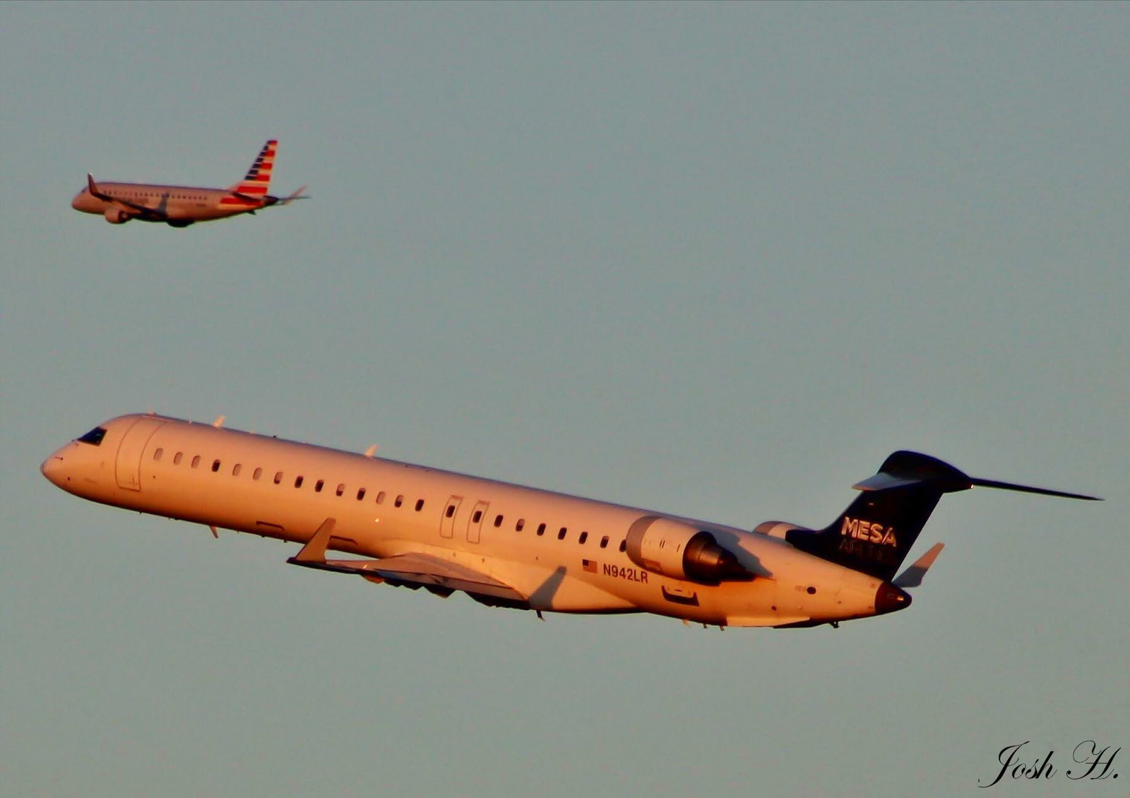 Full size: Mesa Airlines Mitsubishi CRJ-900 N942LR at Dallas-Fort Worth International Airport