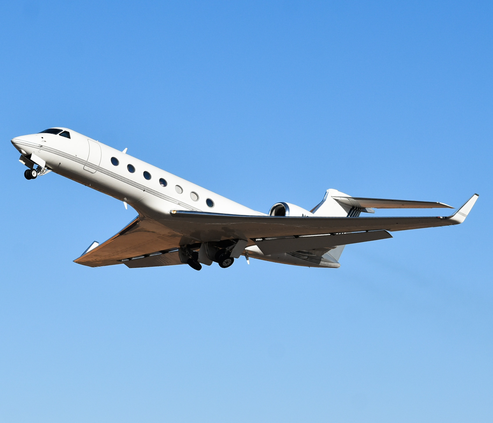 Full size: PRIVATE Gulfstream G550 N345LC at Aeropuerto de Cabo San Lucas Internacional