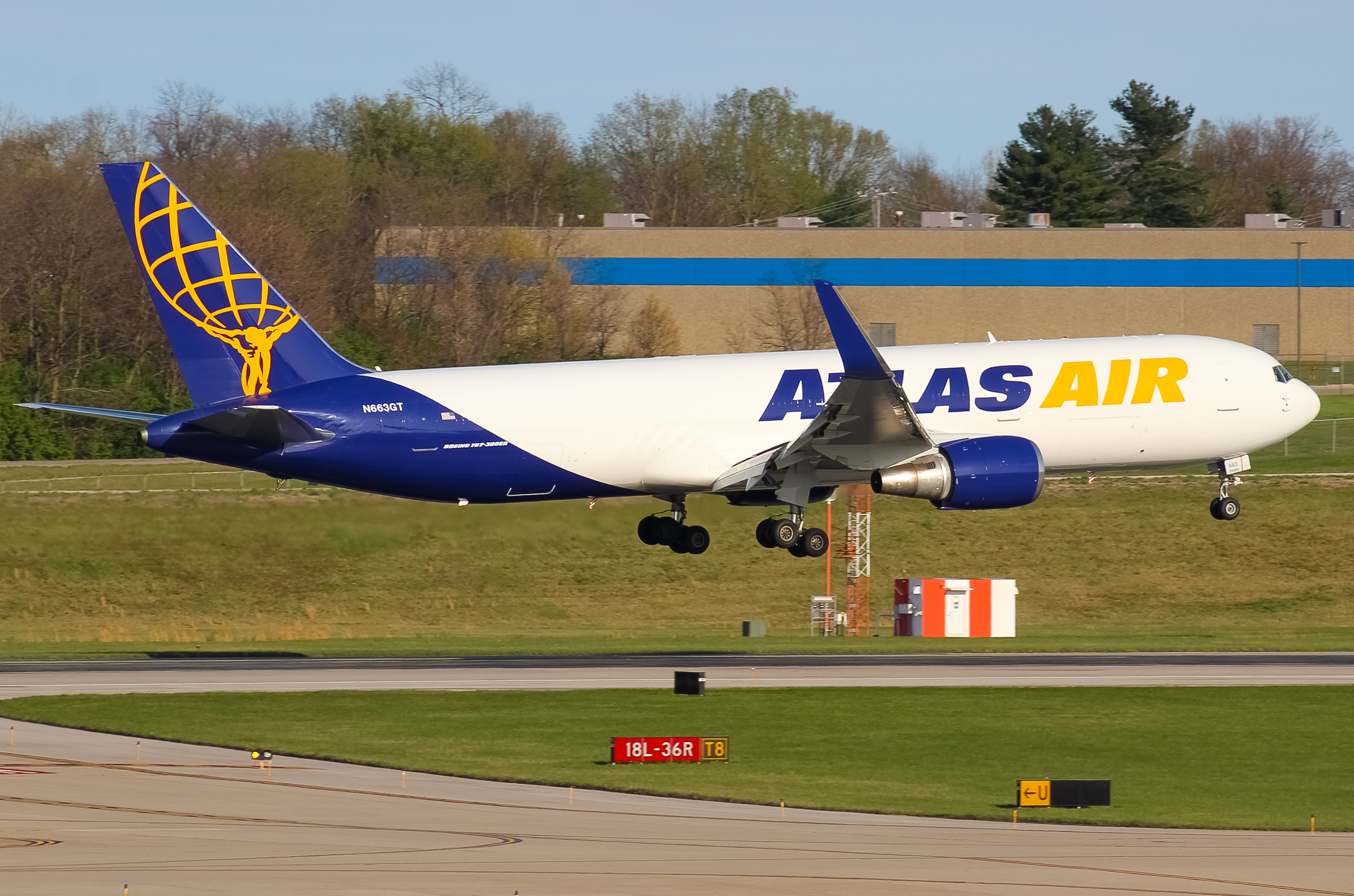 Full size: Atlas Air Boeing 767-300F N663GT at Cincinnati/Northern Kentucky International Airport