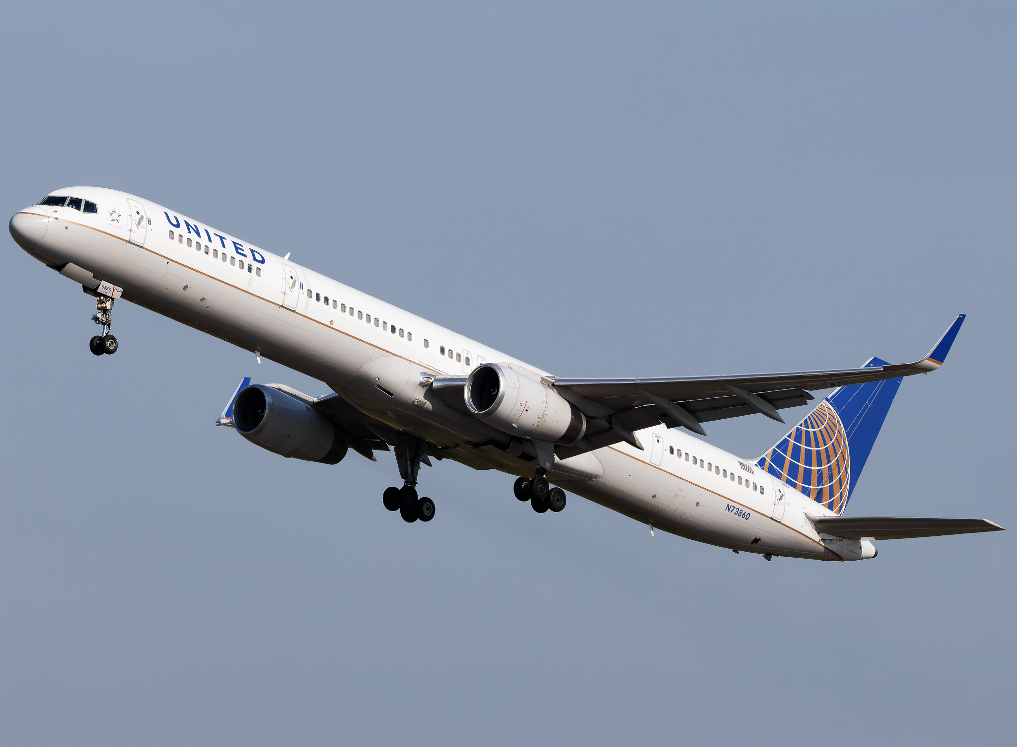Full size: United Airlines Boeing 757-300 N73860 at St. Petersburg Clearwater International Airport