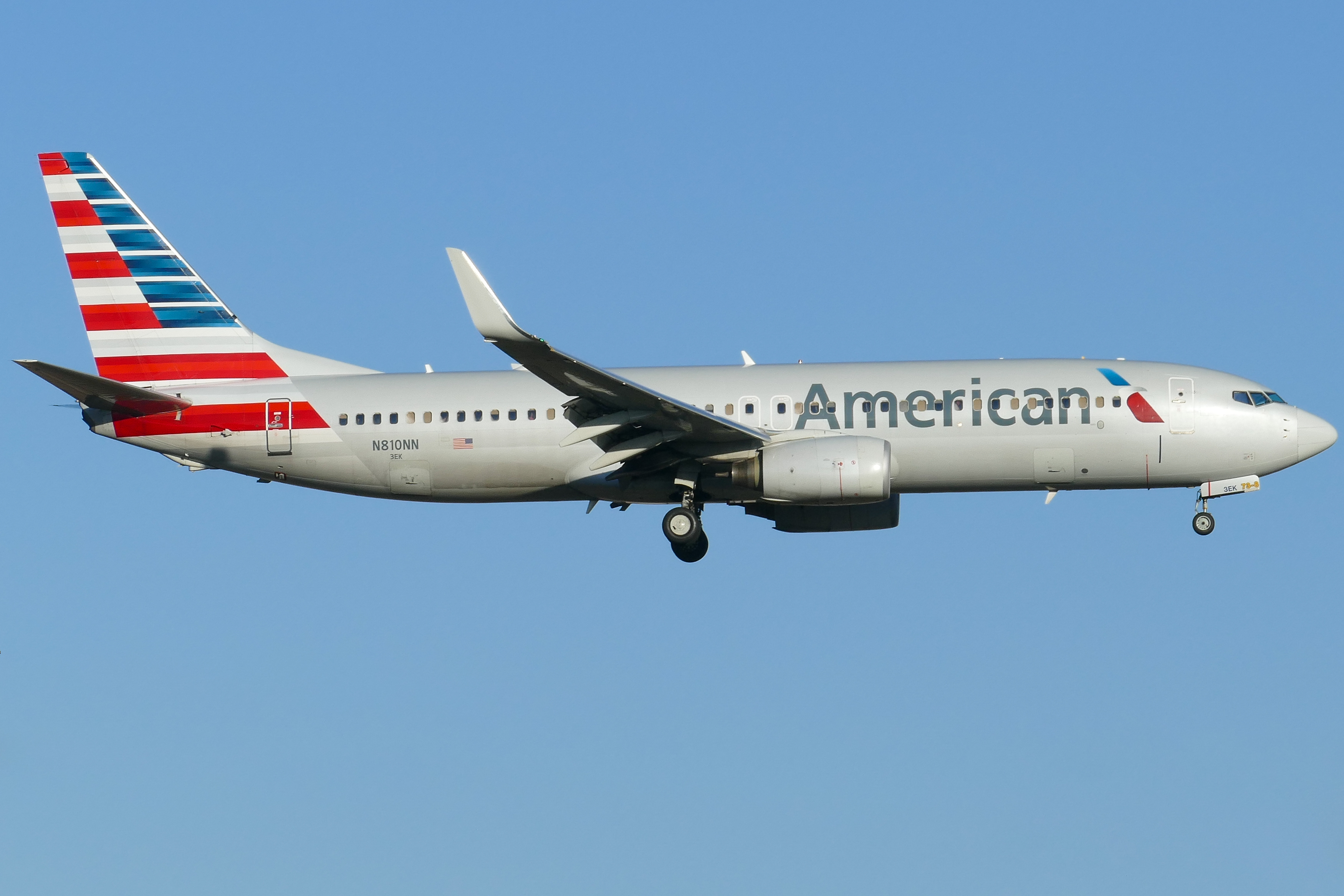 Full size: American Airlines Boeing 737-800 N810NN at Austin-Bergstrom International Airport