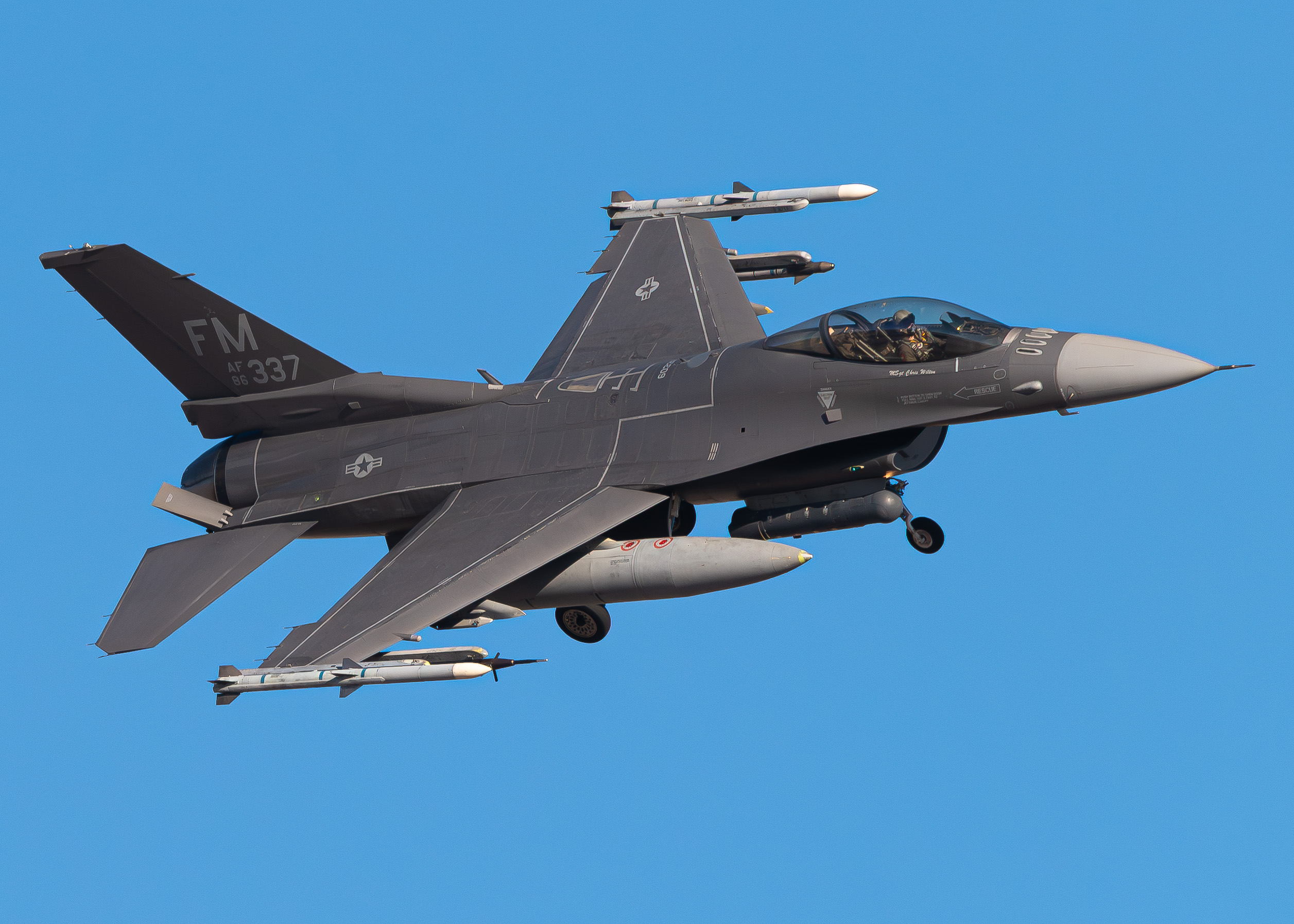 Full size: USAF - United States Air Force General Dynamics F-16 Fighting Falcon 86-0337 at Nellis Air Force Base