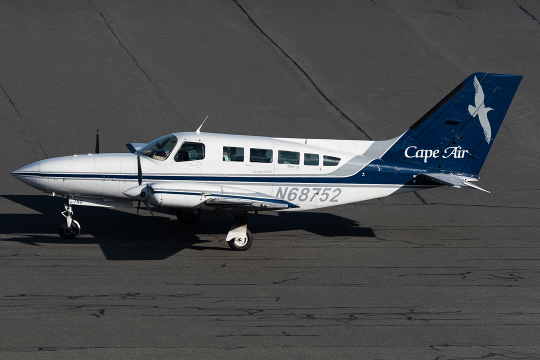 Full size: Cape Air Cessna 402 N68752 at General Edward Lawrence Logan International Airport