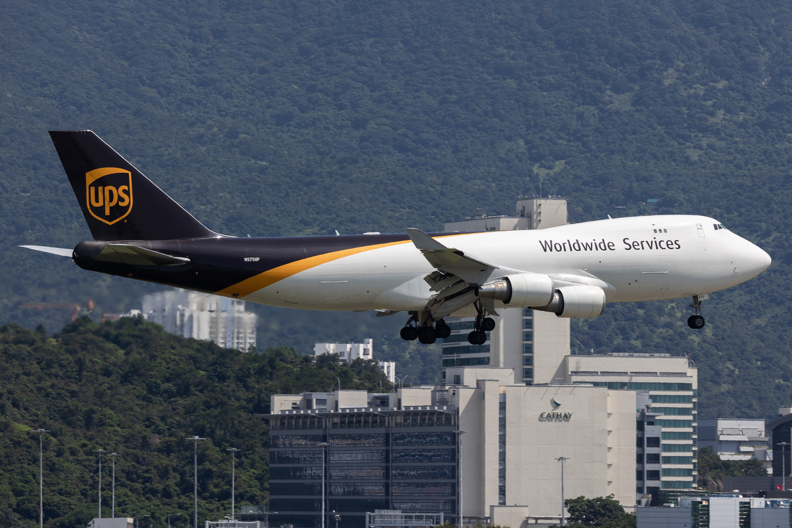 Full size: United Parcel Service Boeing 747-400F N575UP at Hong Kong International Airport