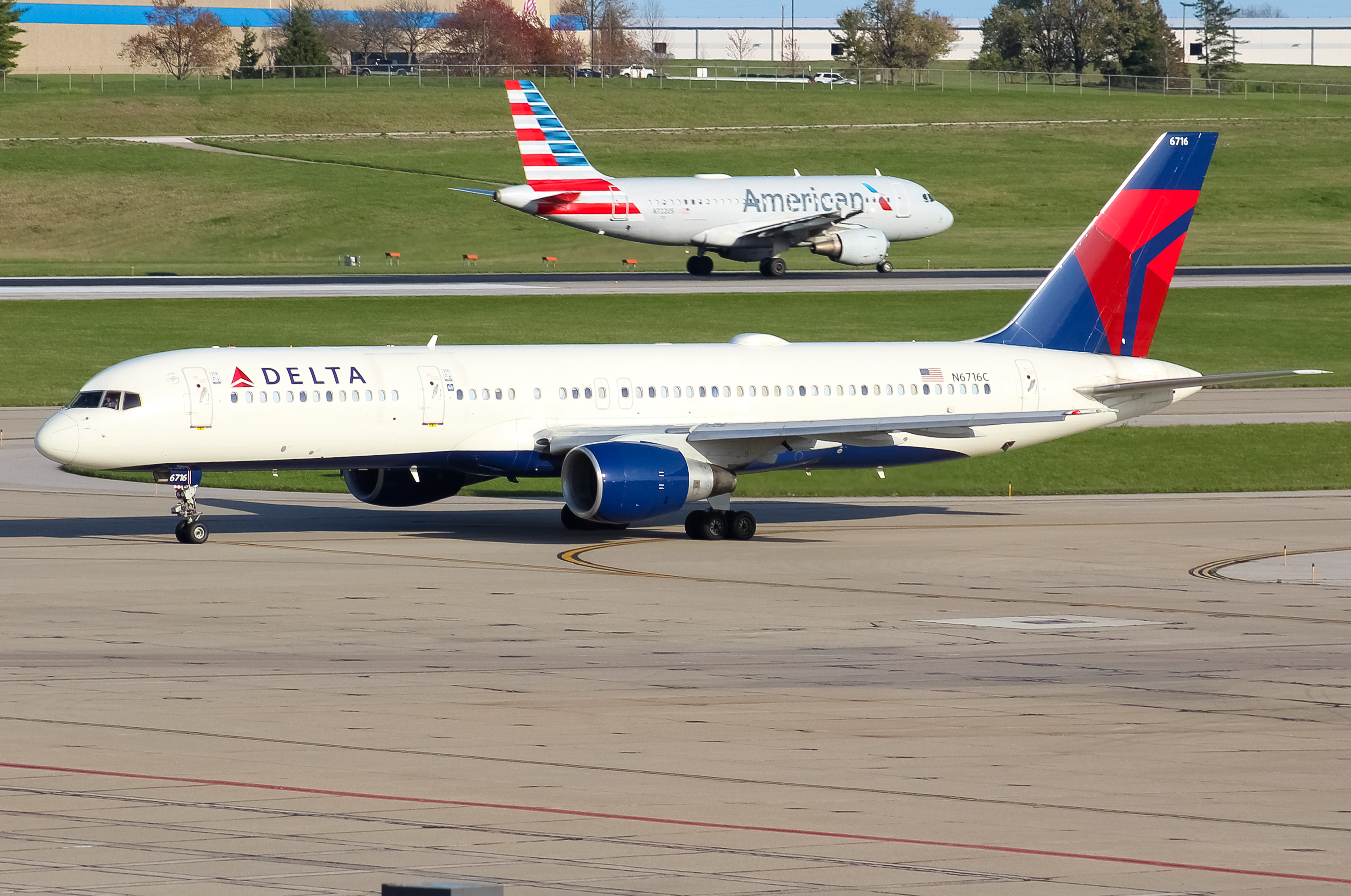 Full size: Delta Airlines Boeing 757-200 N6716C at Cincinnati/Northern Kentucky International Airport
