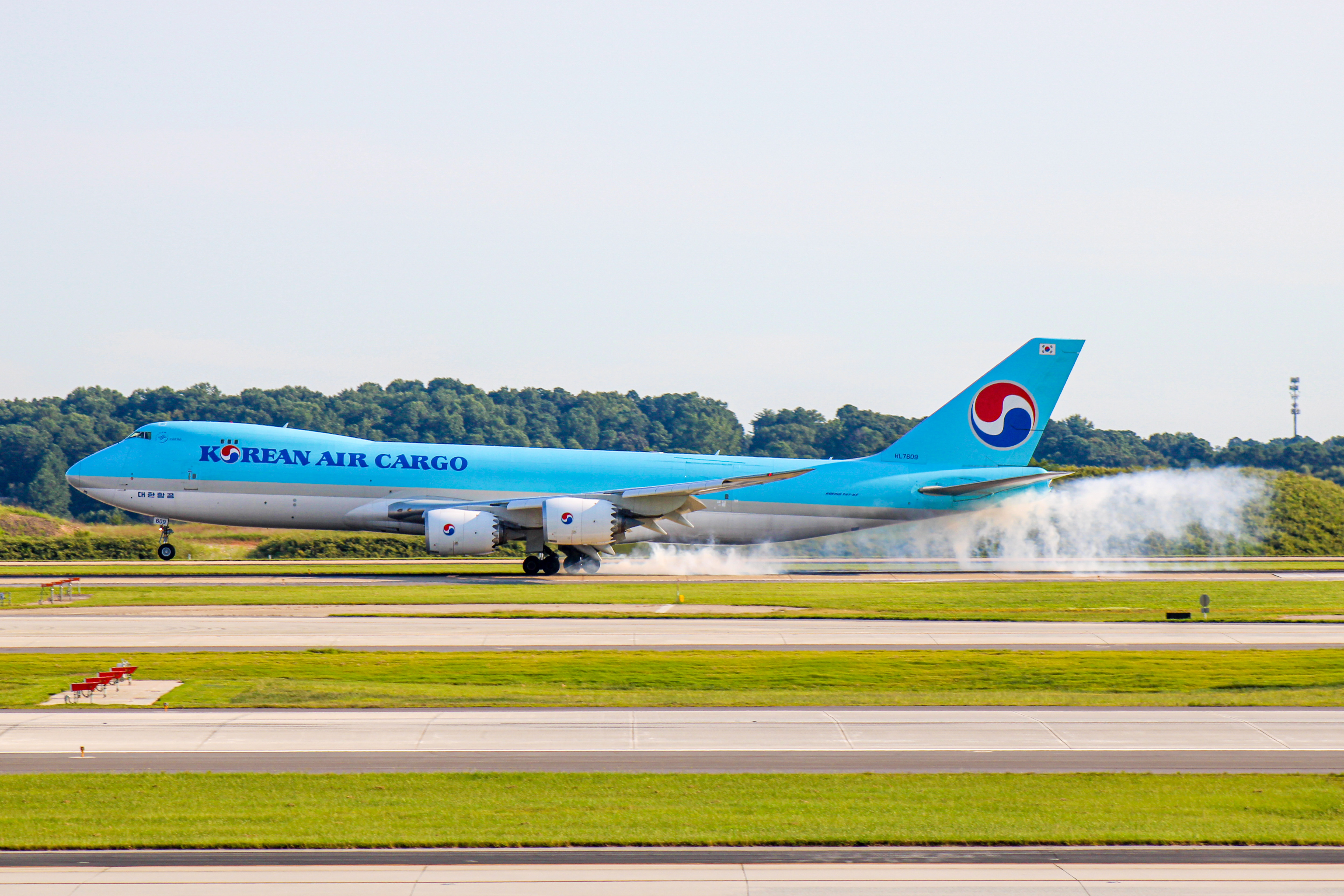 Full size: Korean Air Cargo Boeing 747-8F HL7609 at Hartsfield-Jackson Atlanta International Airport