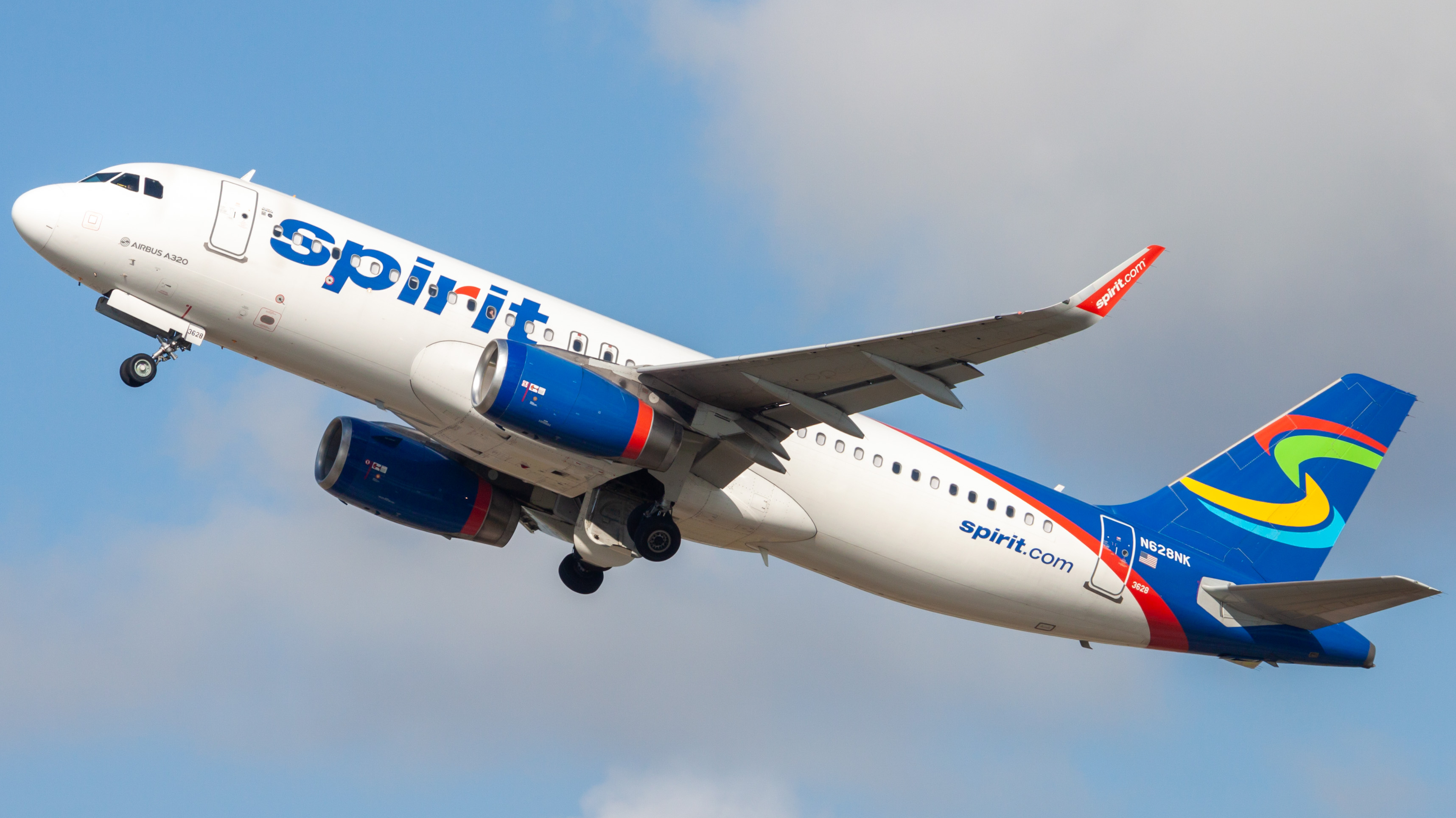 Full size: Spirit Airlines Airbus A320 N628NK at Houston-George Bush Intercontinental Airport