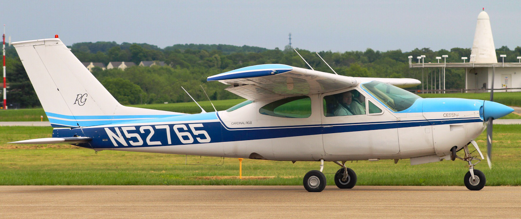 Full size: PRIVATE Cessna 177 Cardinal N52765 at Frederick Municipal Airport