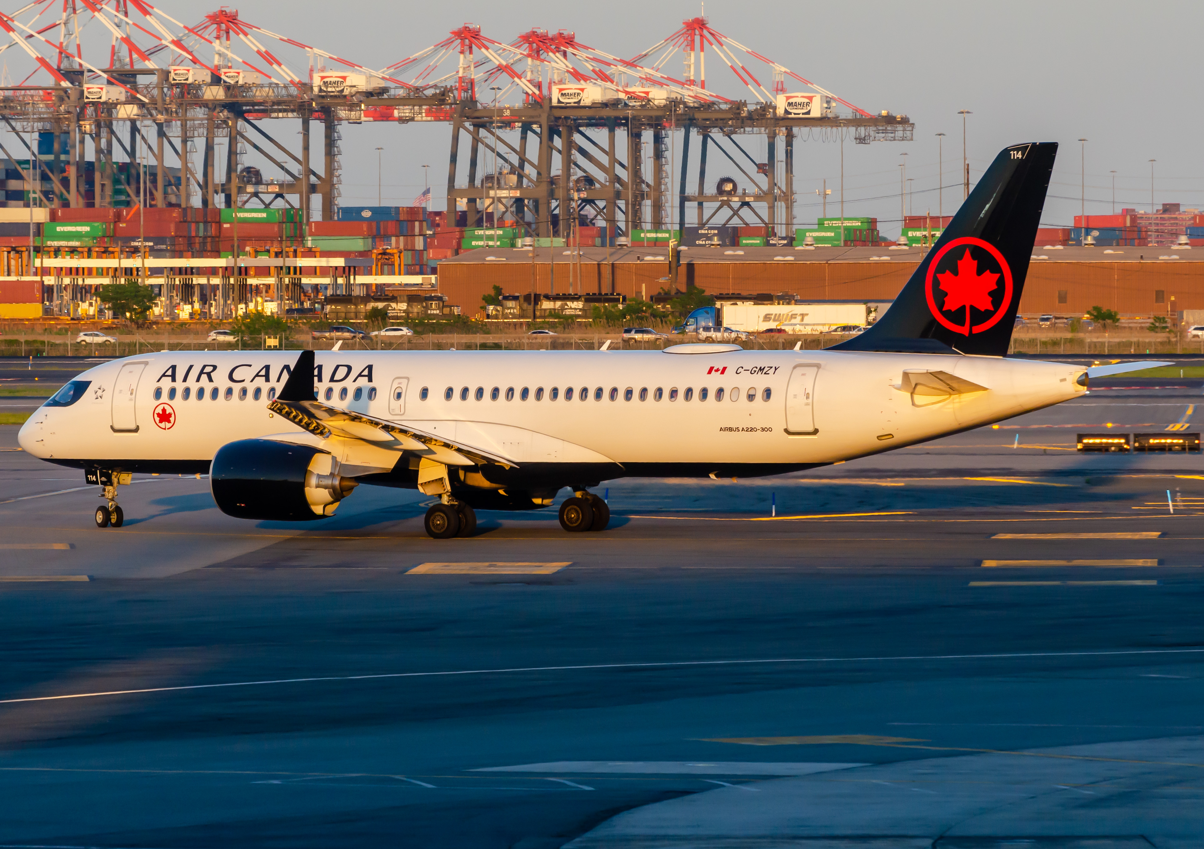 Full size: Air Canada Airbus A220-300 C-GMZY at Newark Liberty International Airport