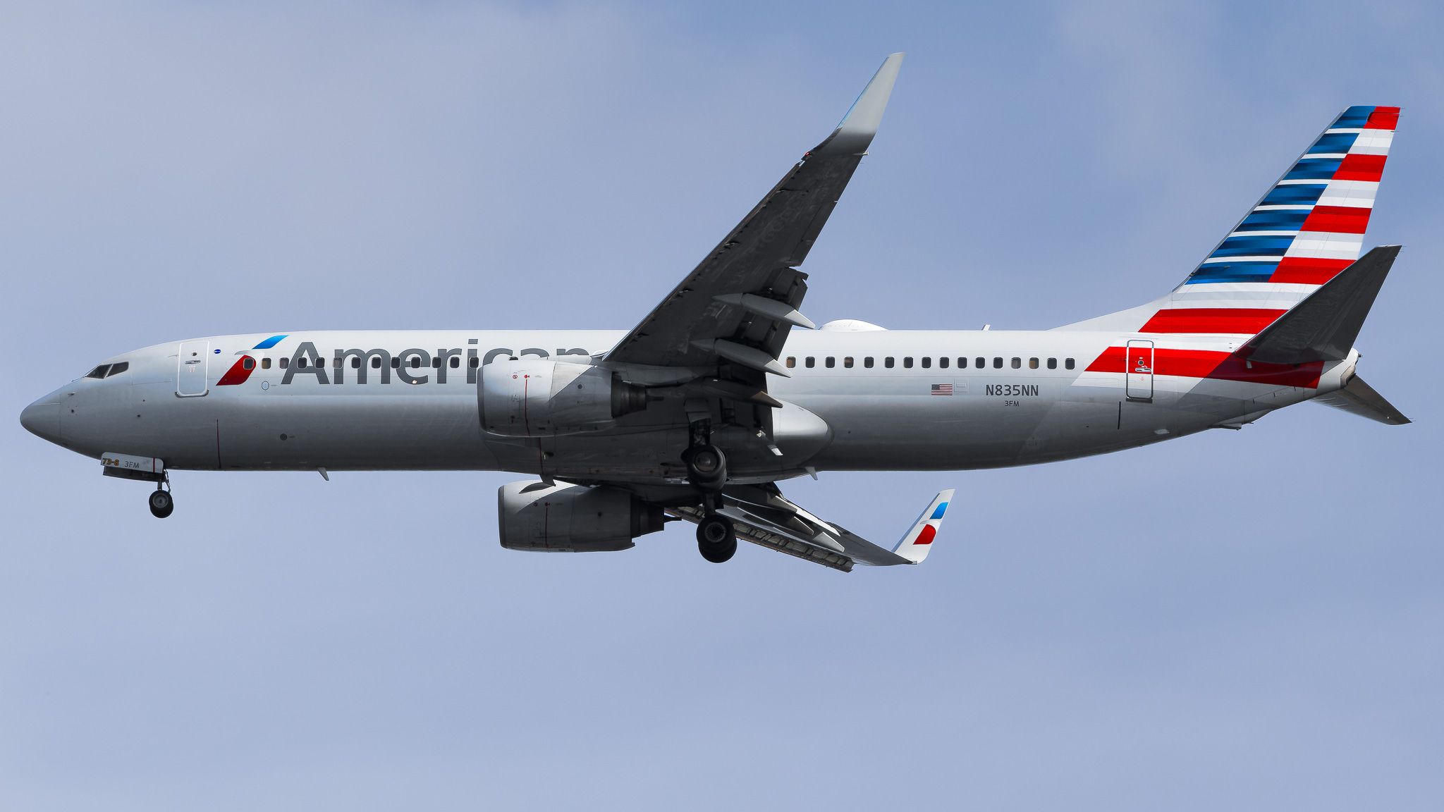 Full size: American Airlines Boeing 737-800 N835NN at John F. Kennedy International Airport
