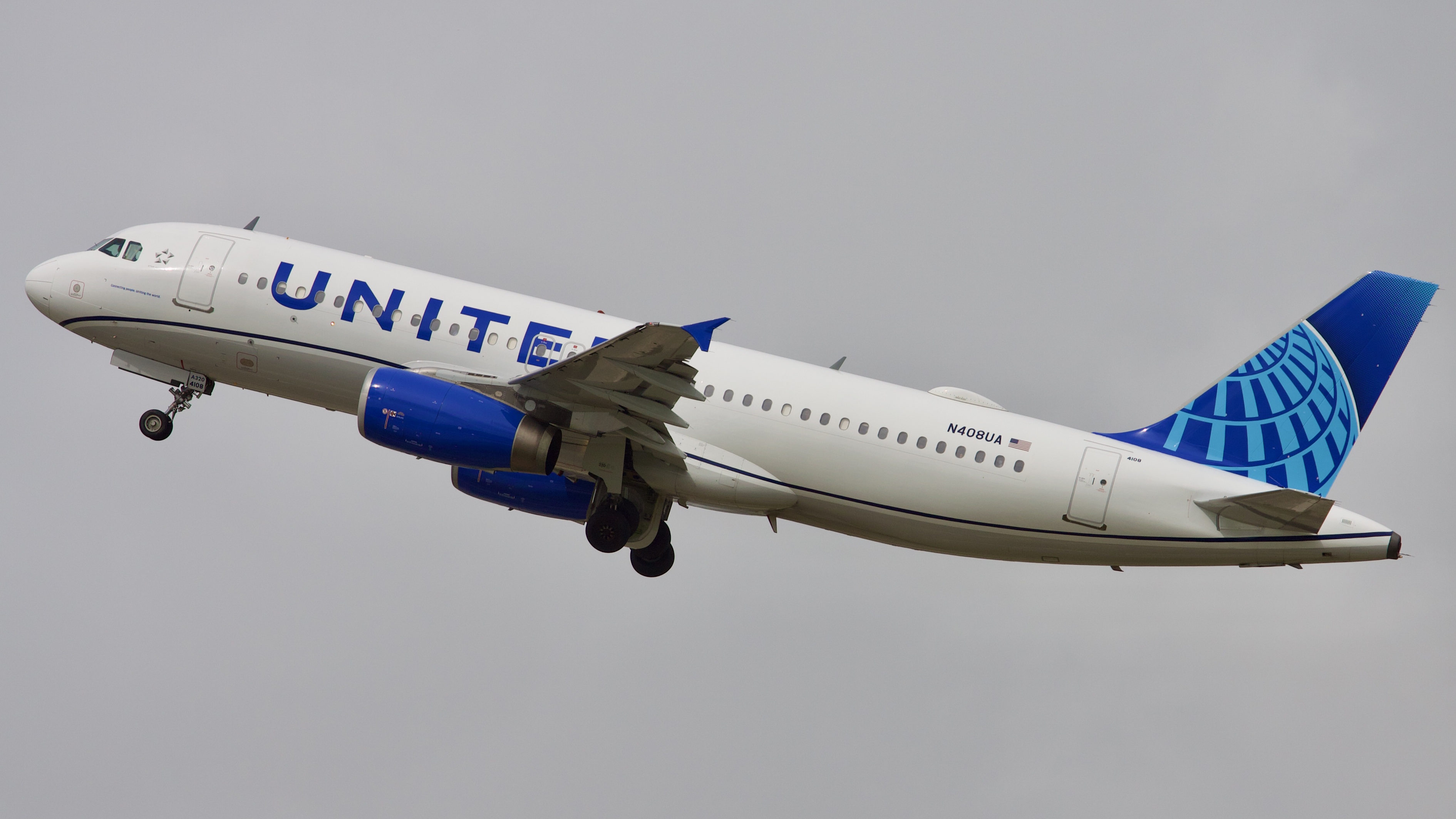 Full size: United Airlines Airbus A320 N408UA at Houston-George Bush Intercontinental Airport