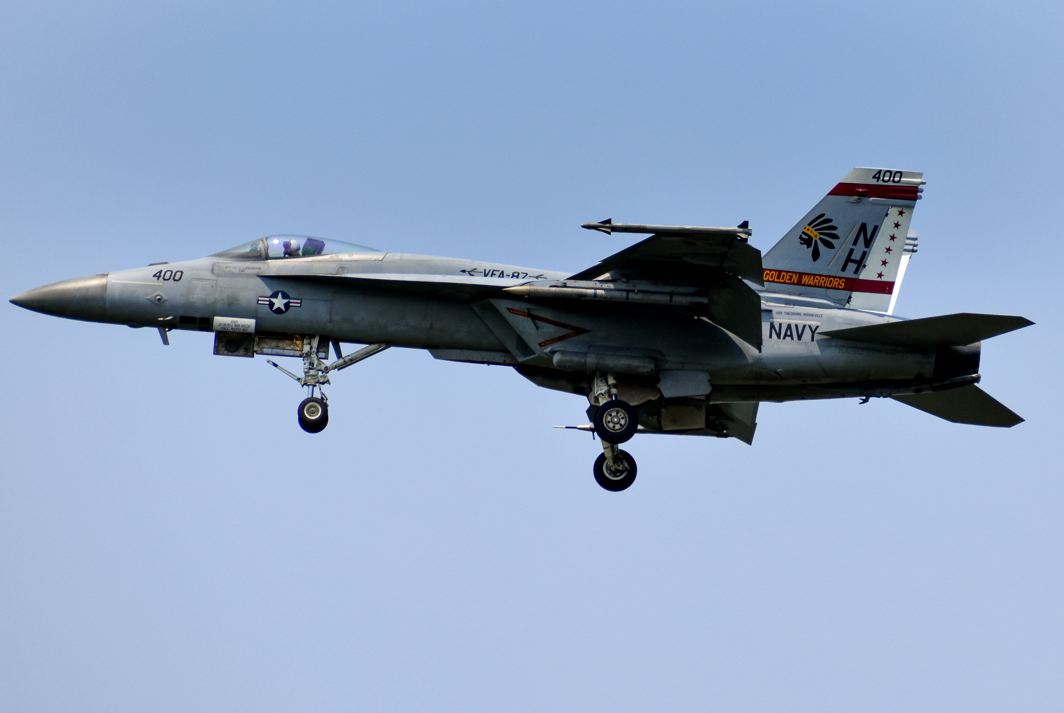 Full size: US Navy McDonnel Douglas F/A-18 Hornet 161910 at Oceana Naval Air Station (Apollo Soucek Field)