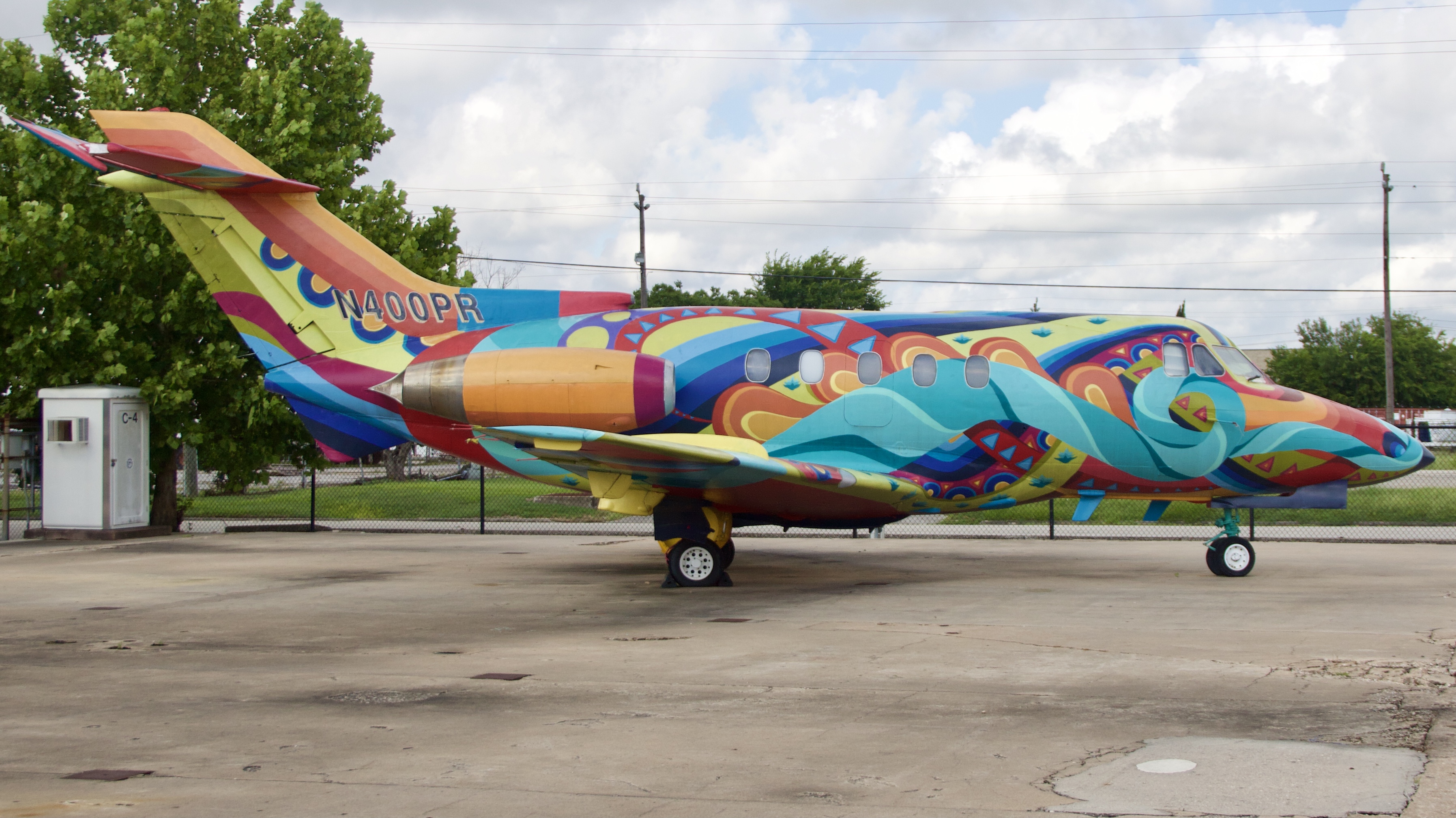 Full size: PRIVATE Hawker Siddeley HS-125 N400PR at William P Hobby Airport