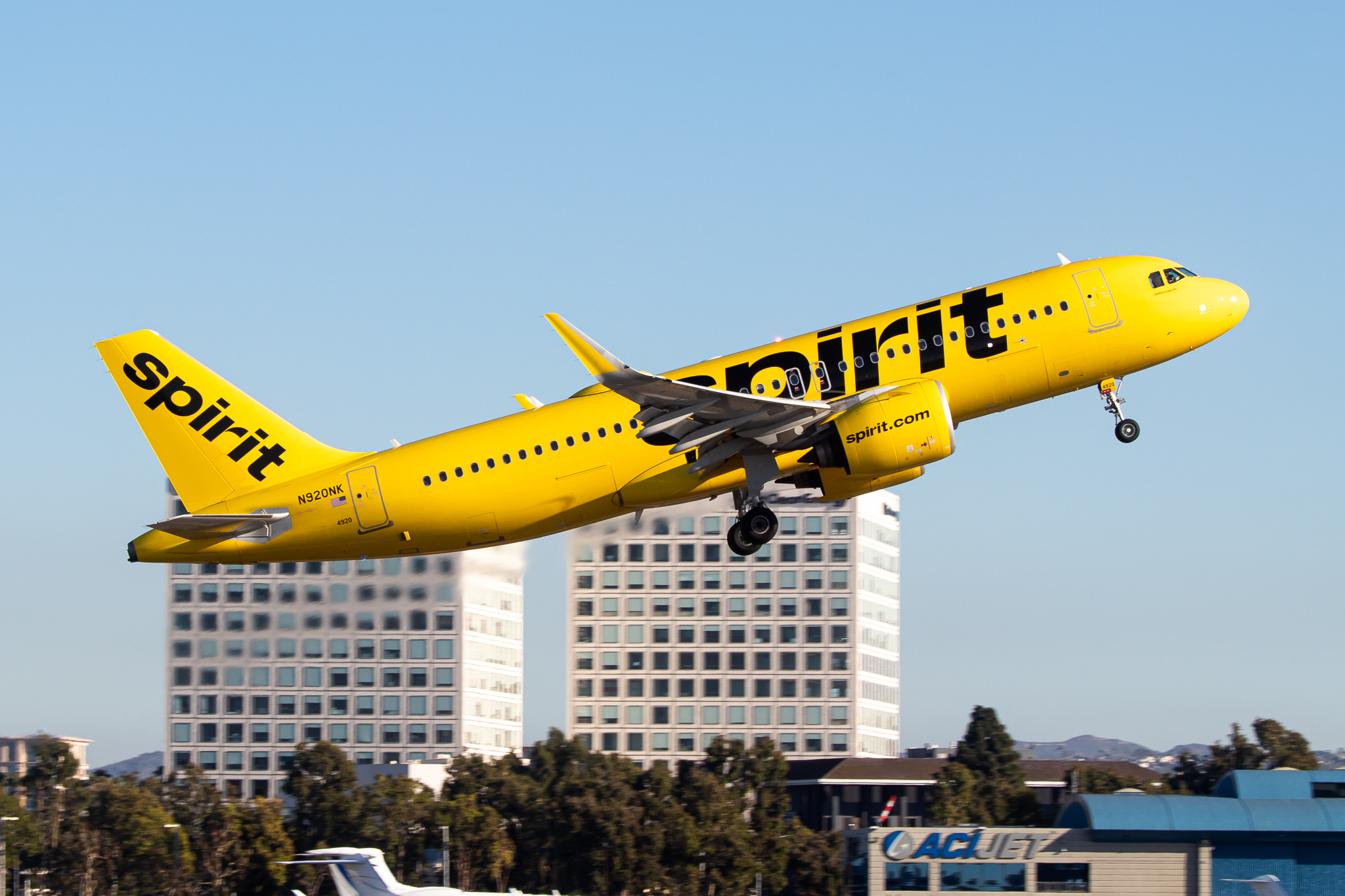 Full size: Spirit Airlines Airbus A320NEO N920NK at John Wayne/Orange County Airport