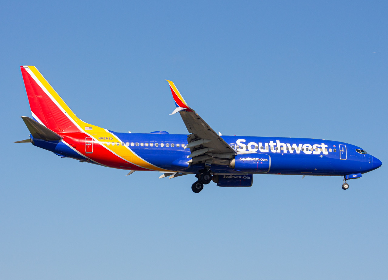 Full size: Southwest Airlines Boeing 737-800 N8683D at Tampa International Airport