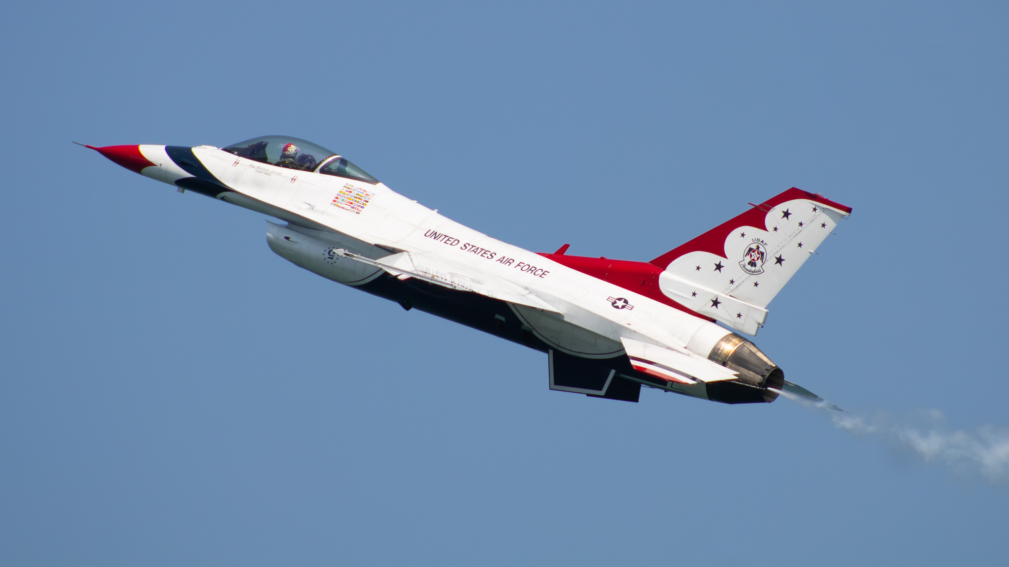 Full size: USAF - United States Air Force General Dynamics F-16 Fighting Falcon 91-0362 at Ocean City Municipal Airport