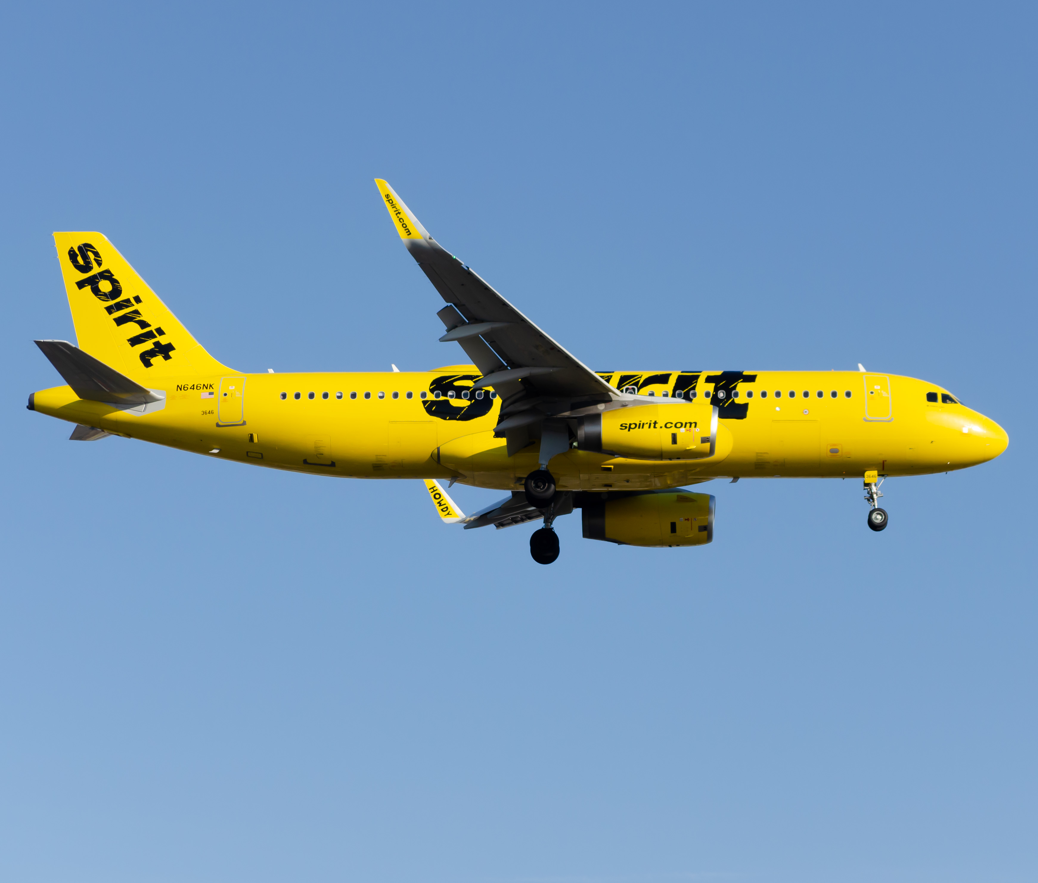 Full size: Spirit Airlines Airbus A320 N646NK at Newark Liberty International Airport