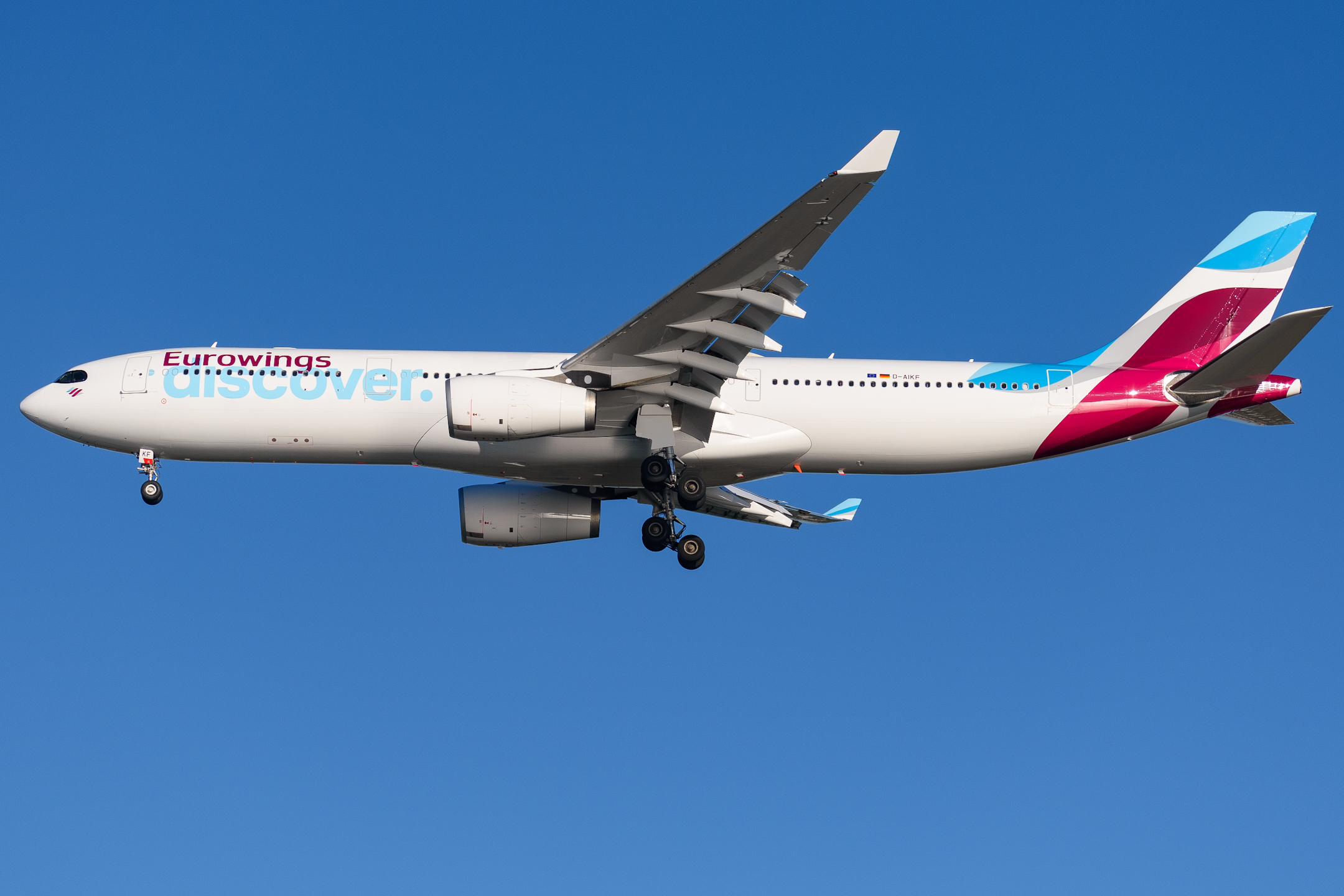 Full size: Eurowings Discover  Airbus A330-300 D-AIKF at Tampa International Airport