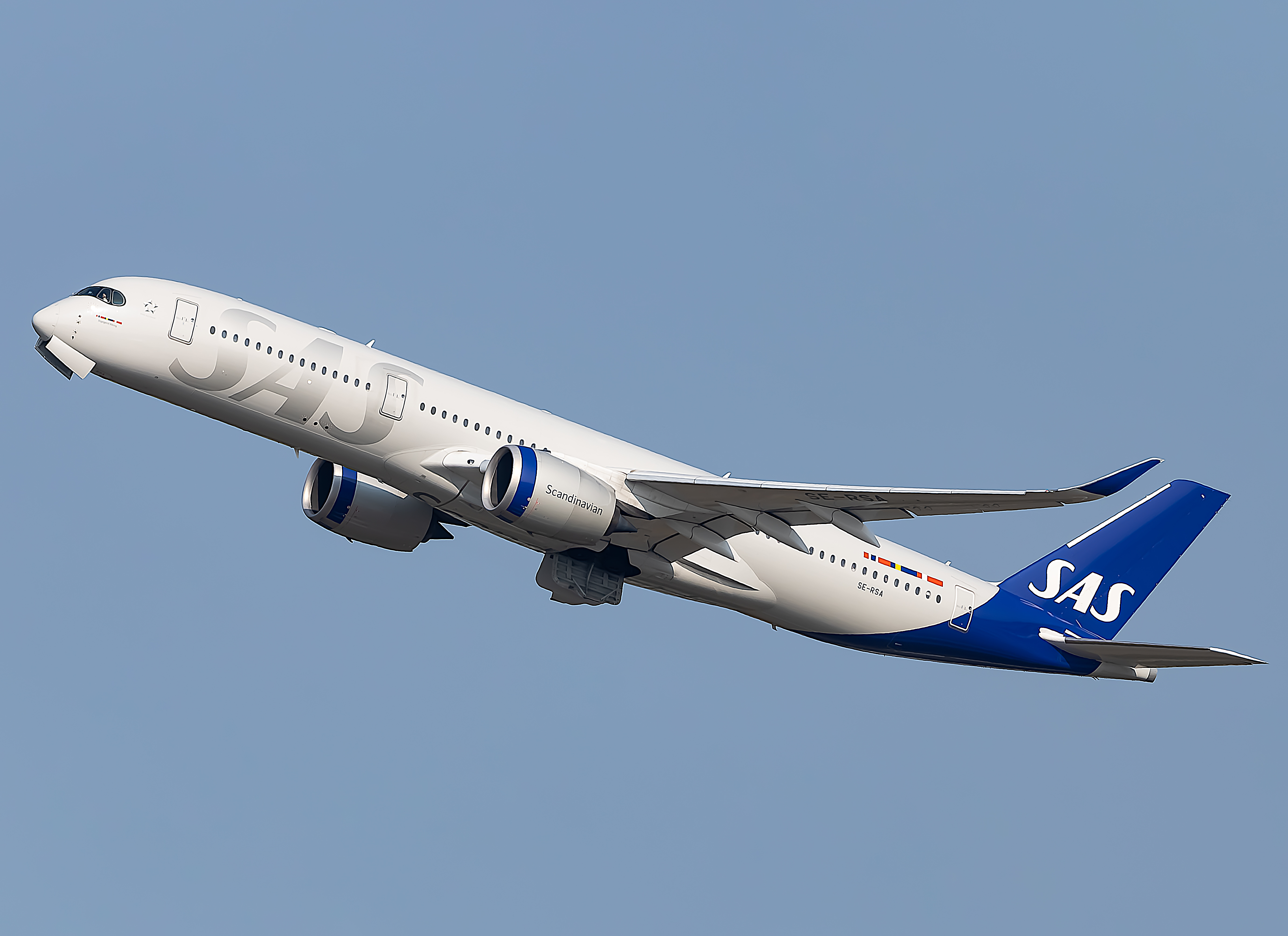 Full size: Scandinavian Airlines Airbus A350-900 SE-RSA at Washington Dulles International Airport