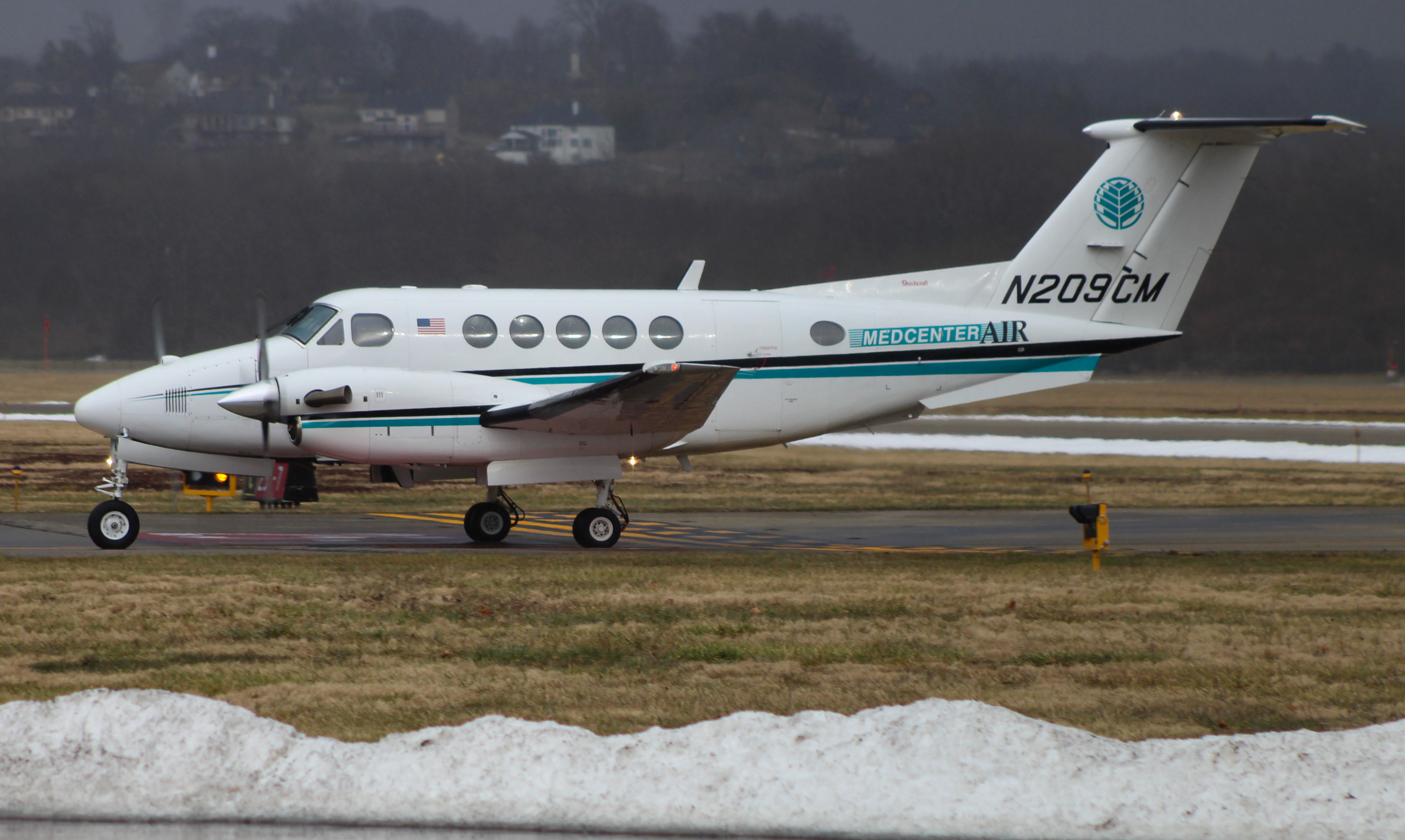 Full size: MedCenter Air Beechcraft King Air 200 N209CM at Cincinnati Municipal Airport/Lunken Field