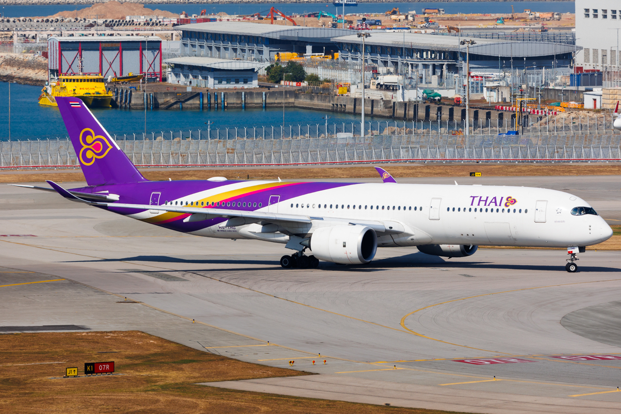 Full size: Thai Airways  Airbus A350-900 HS-THD at Hong Kong International Airport