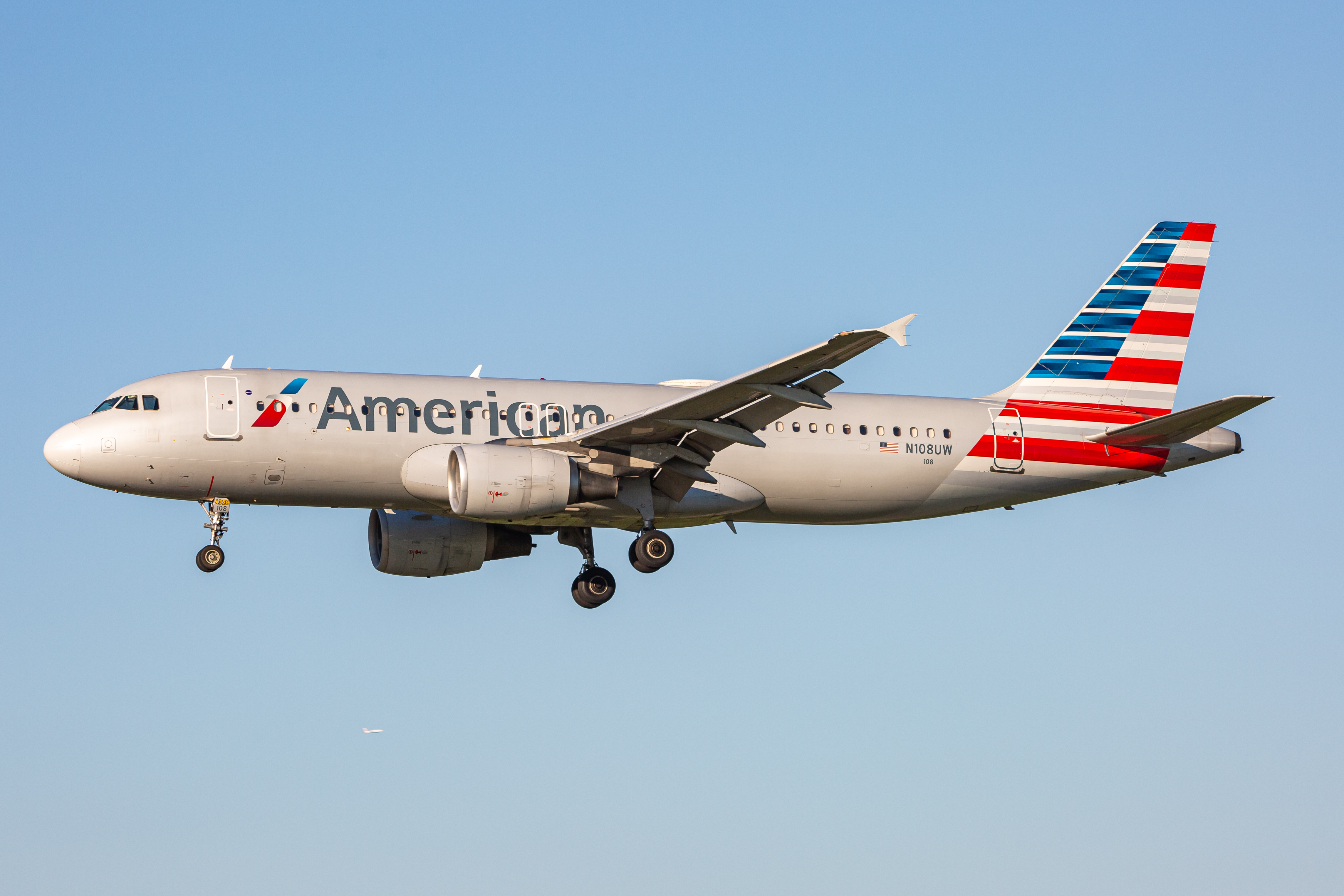 Full size: American Airlines Airbus A320 N108UW at Baltimore/Washington International Thurgood Marshall Airport