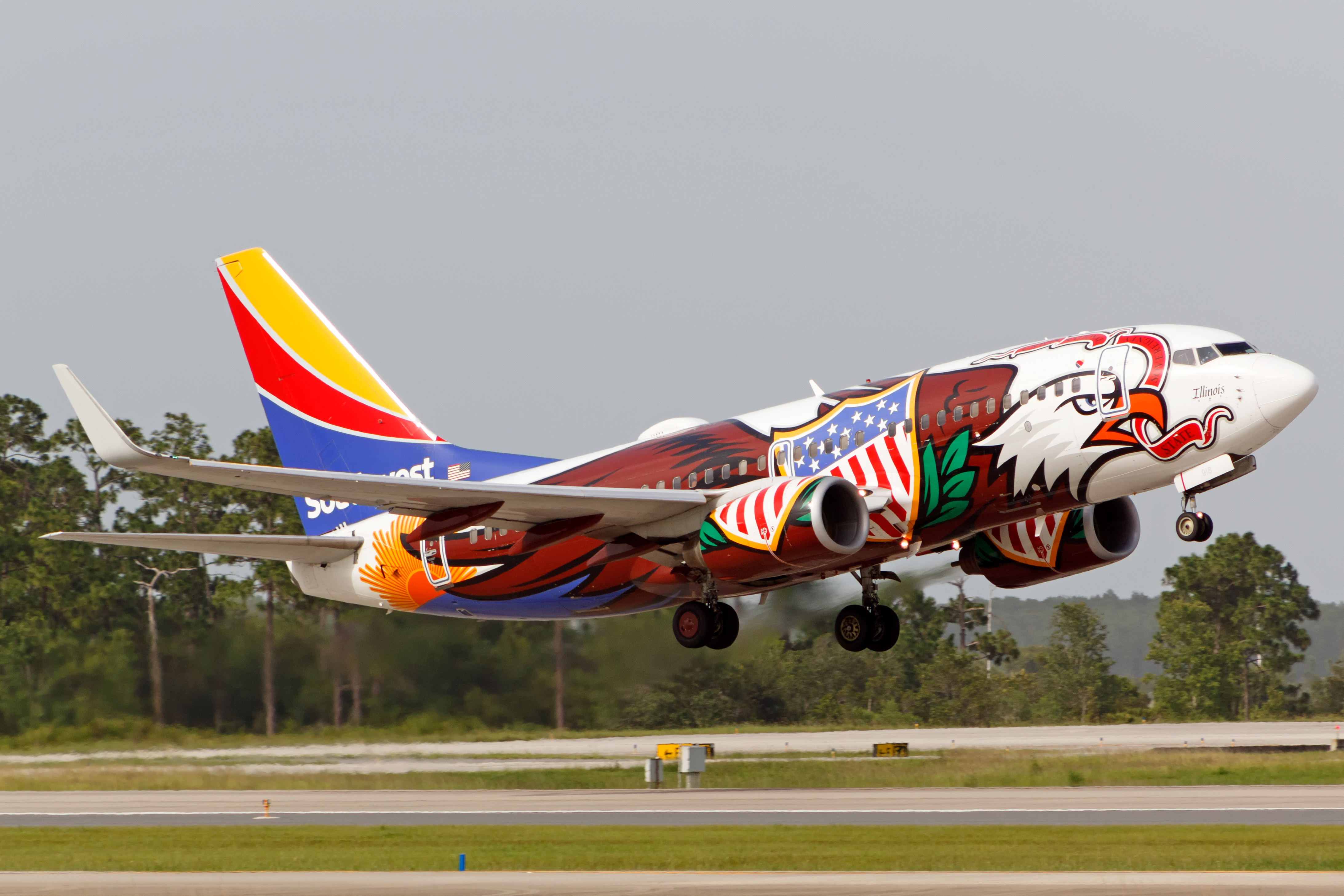 Full size: Southwest Airlines Boeing 737-700 N918WN at Orlando International Airport