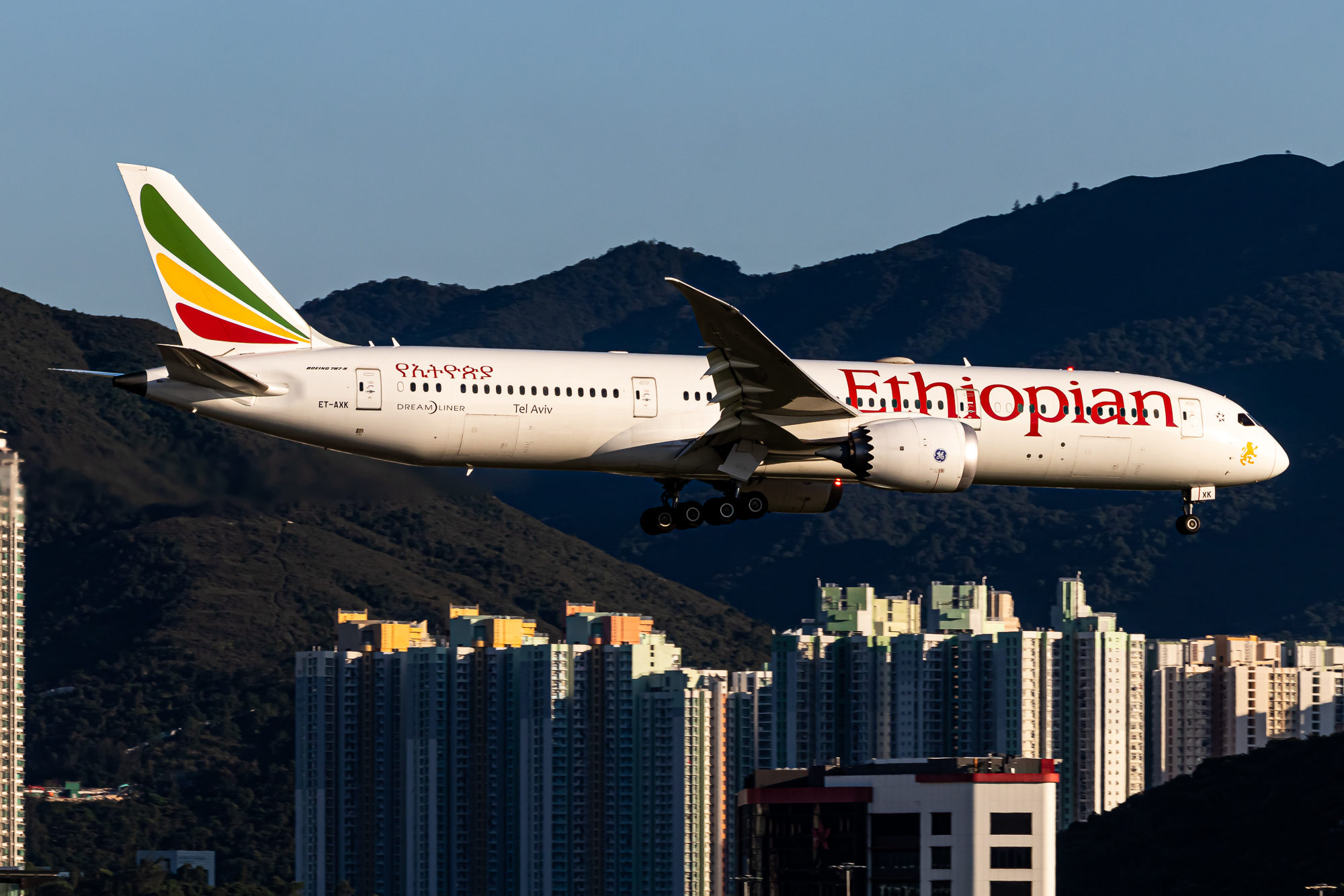 Full size: Ethiopian Airlines Boeing 787-9 ET-AXK at Hong Kong International Airport
