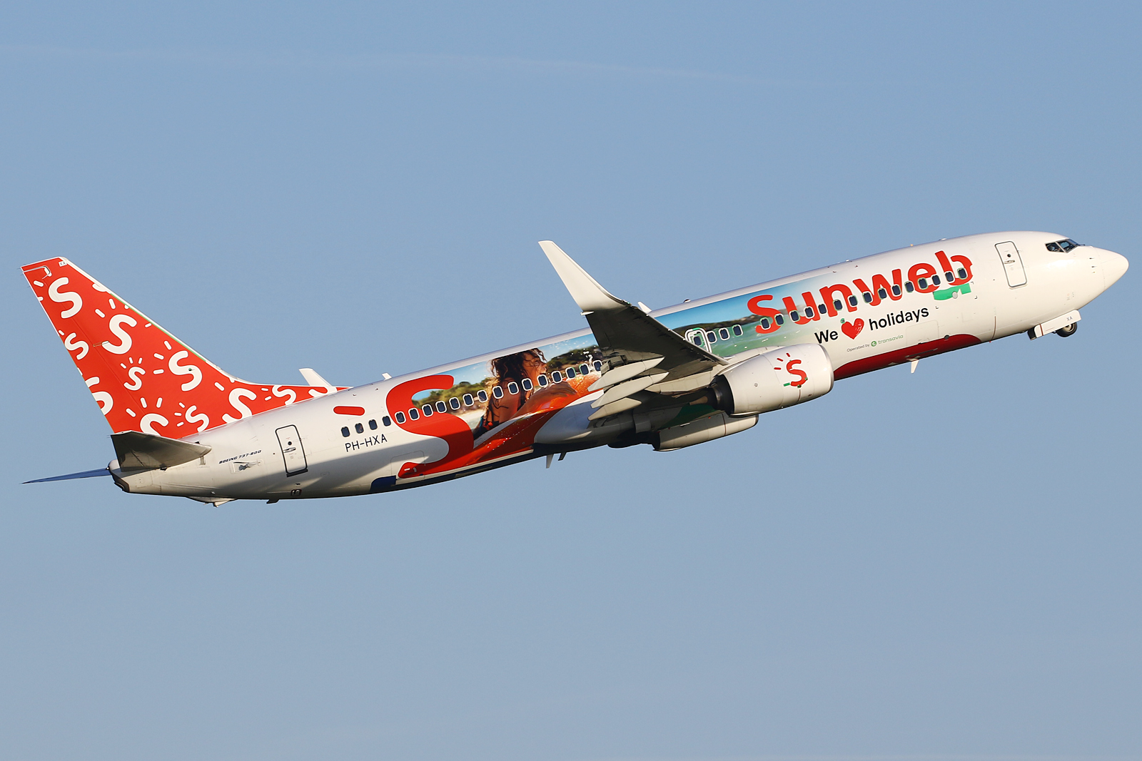 Full size: Transavia Airlines Boeing 737-800 PH-HXA at Eindhoven Airport