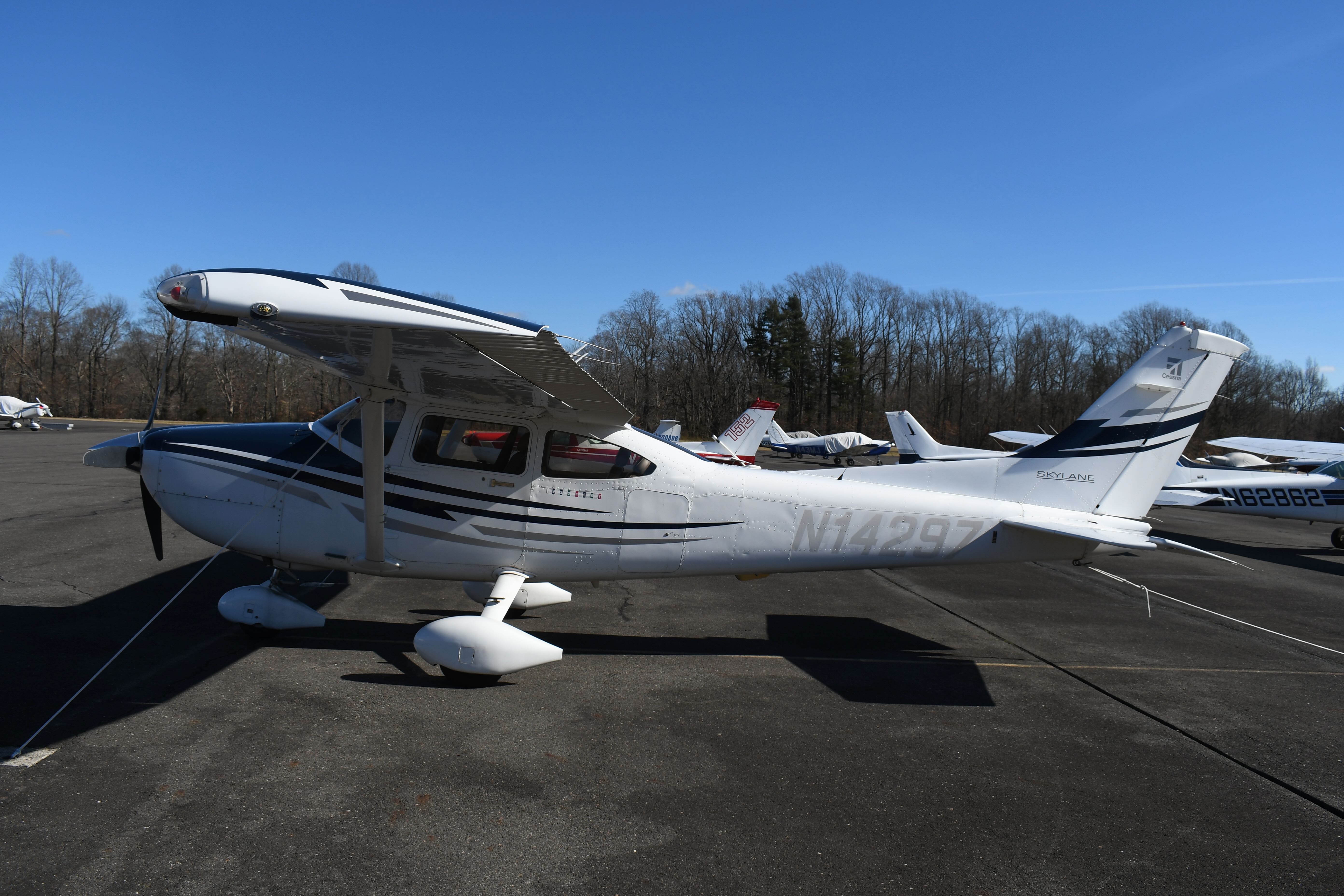 Full size: PRIVATE Cessna 182 Skylane N14297 at Flying W Airport