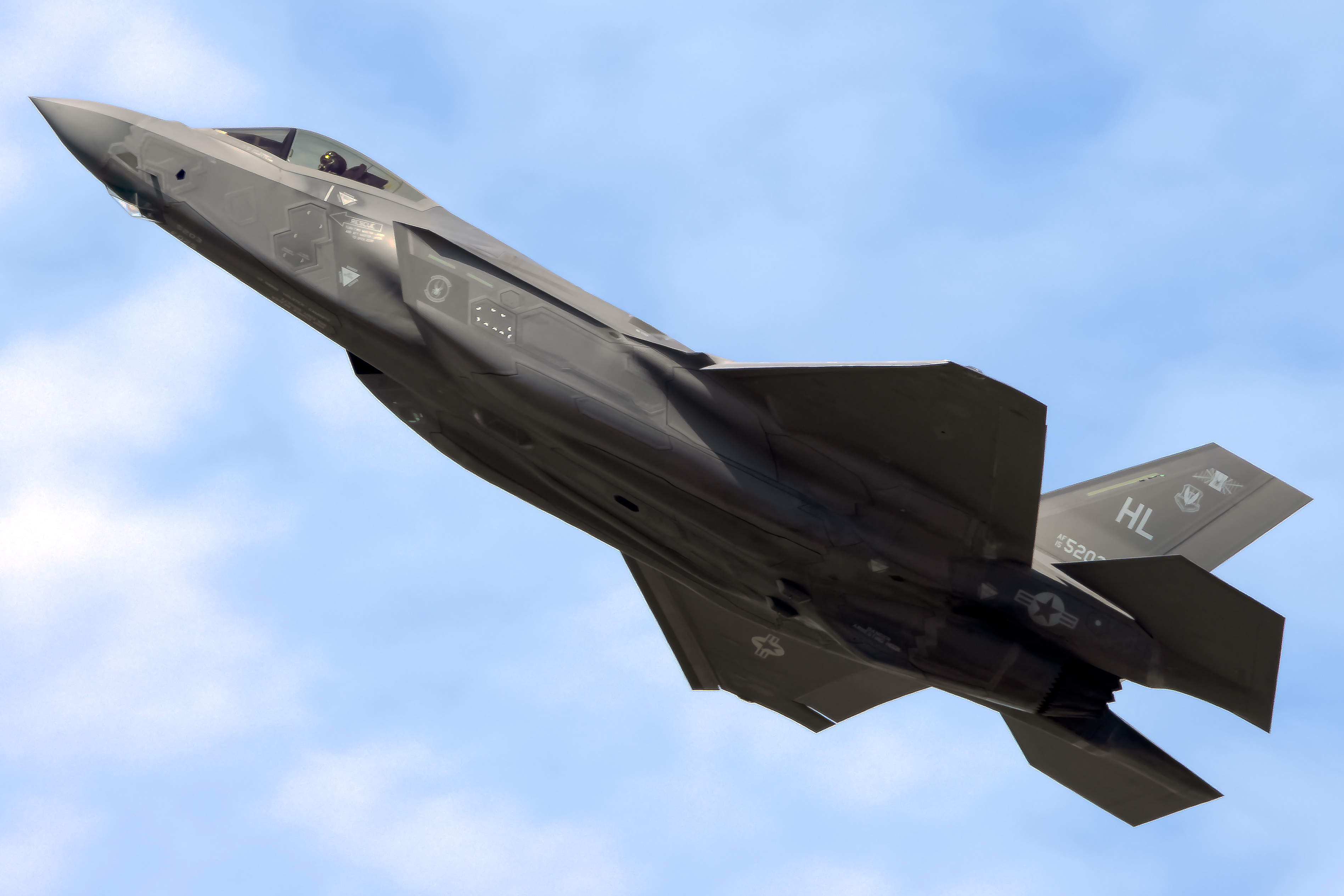 Full size: USAF - United States Air Force Lockheed Martin F-35 Lightning 15-5203 at Lakeland Linder International Airport