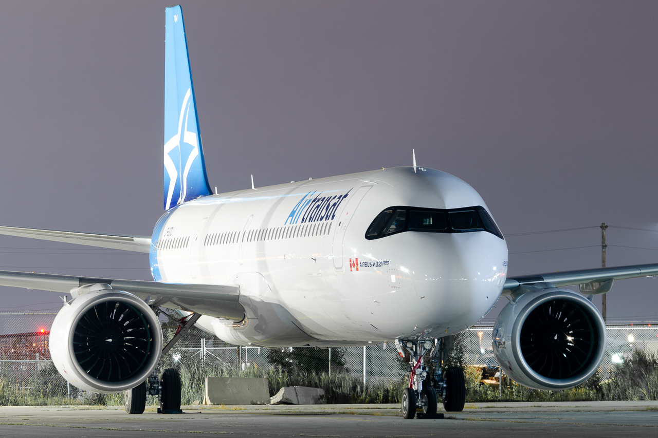 Full size: Air Transat Airbus A321-271NX C-GOIJ at Lester B Pearson International Airport