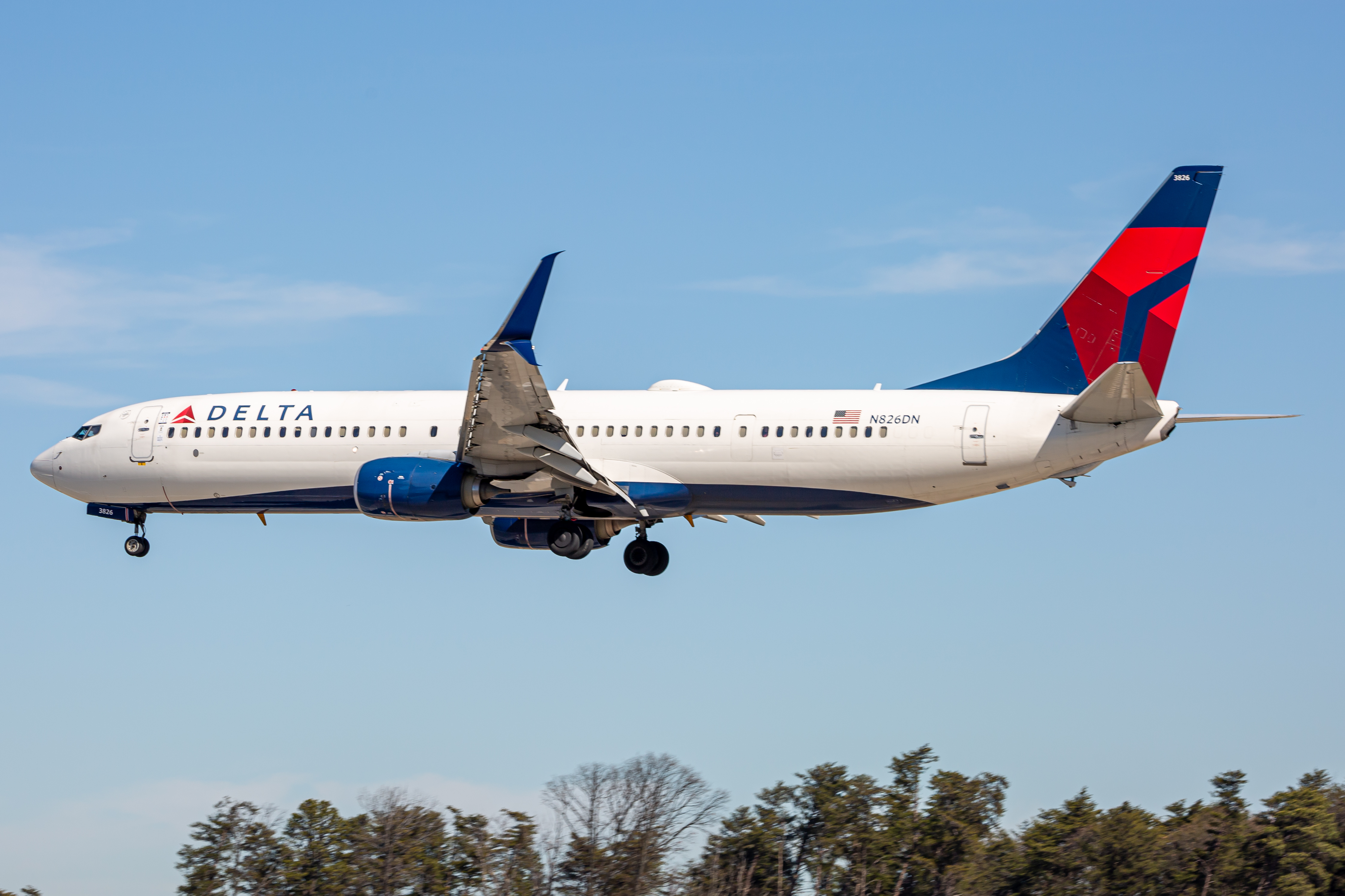 Full size: Delta Airlines Boeing 737-900ER N826DN at Baltimore/Washington International Thurgood Marshall Airport
