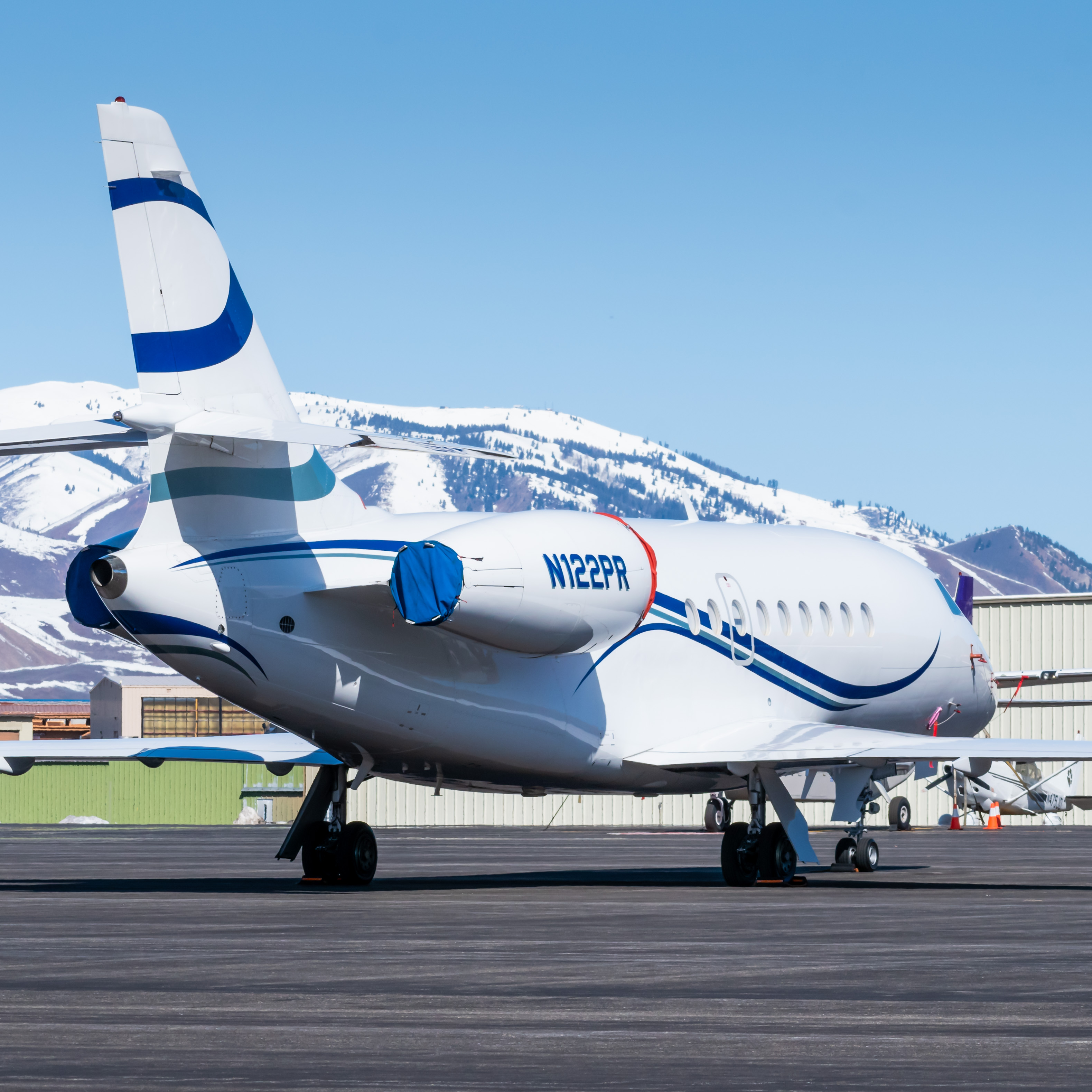 Full size: PRIVATE Dassault Falcon 2000EX N122PR at Hailey Friedman Memorial Airport