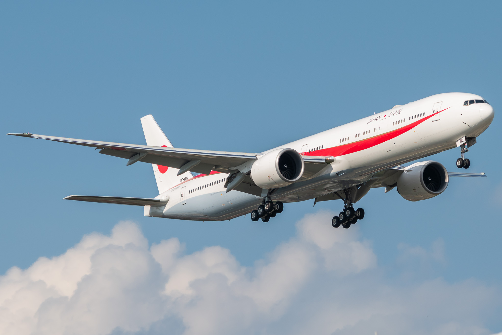 Full size: Japan Air Self-Defense Force Boeing 777-300ER 80-1112 at Joint Base Andrews