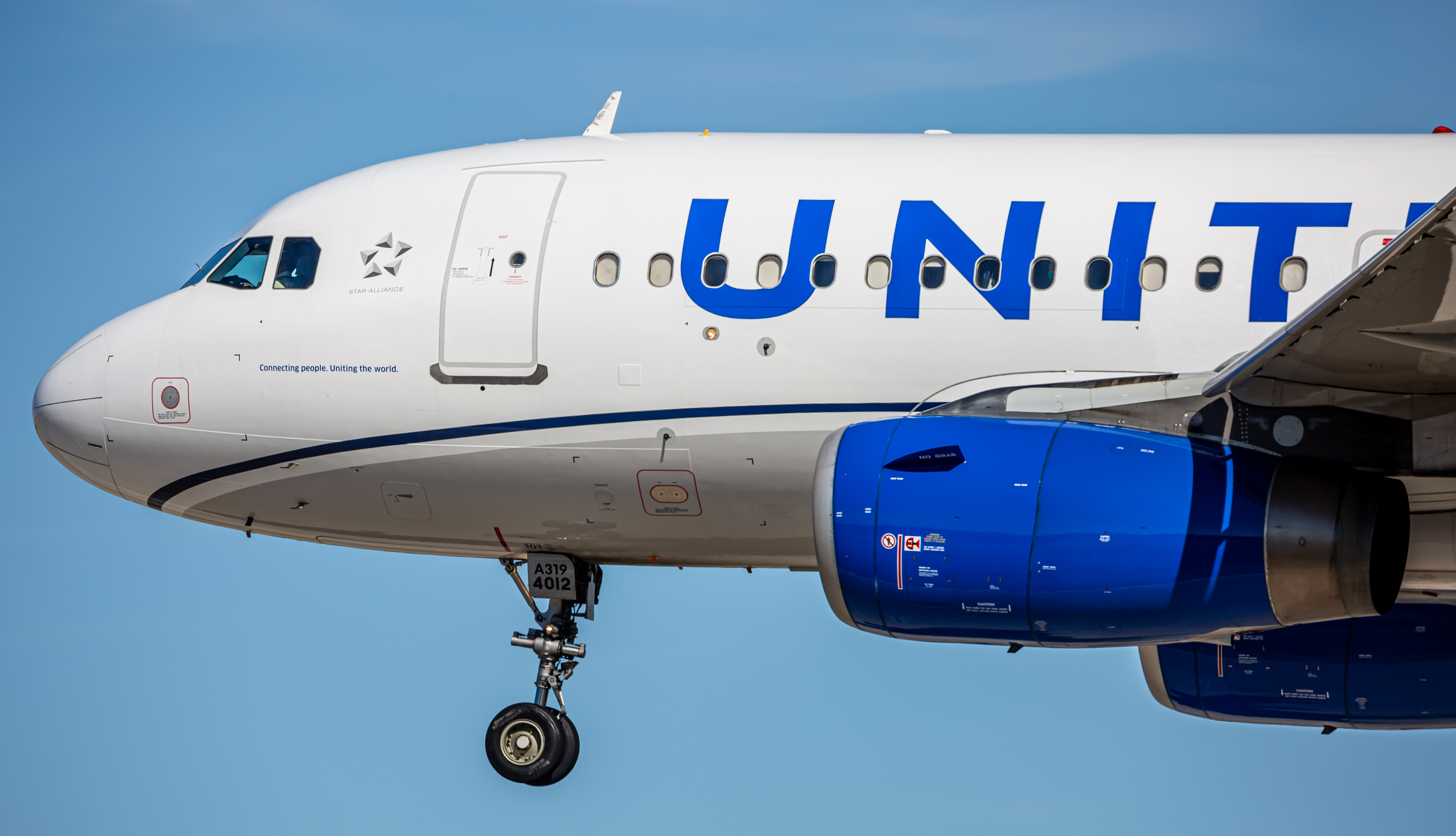 Full size: United Airlines Airbus A319 N812UA at Baltimore/Washington International Thurgood Marshall Airport