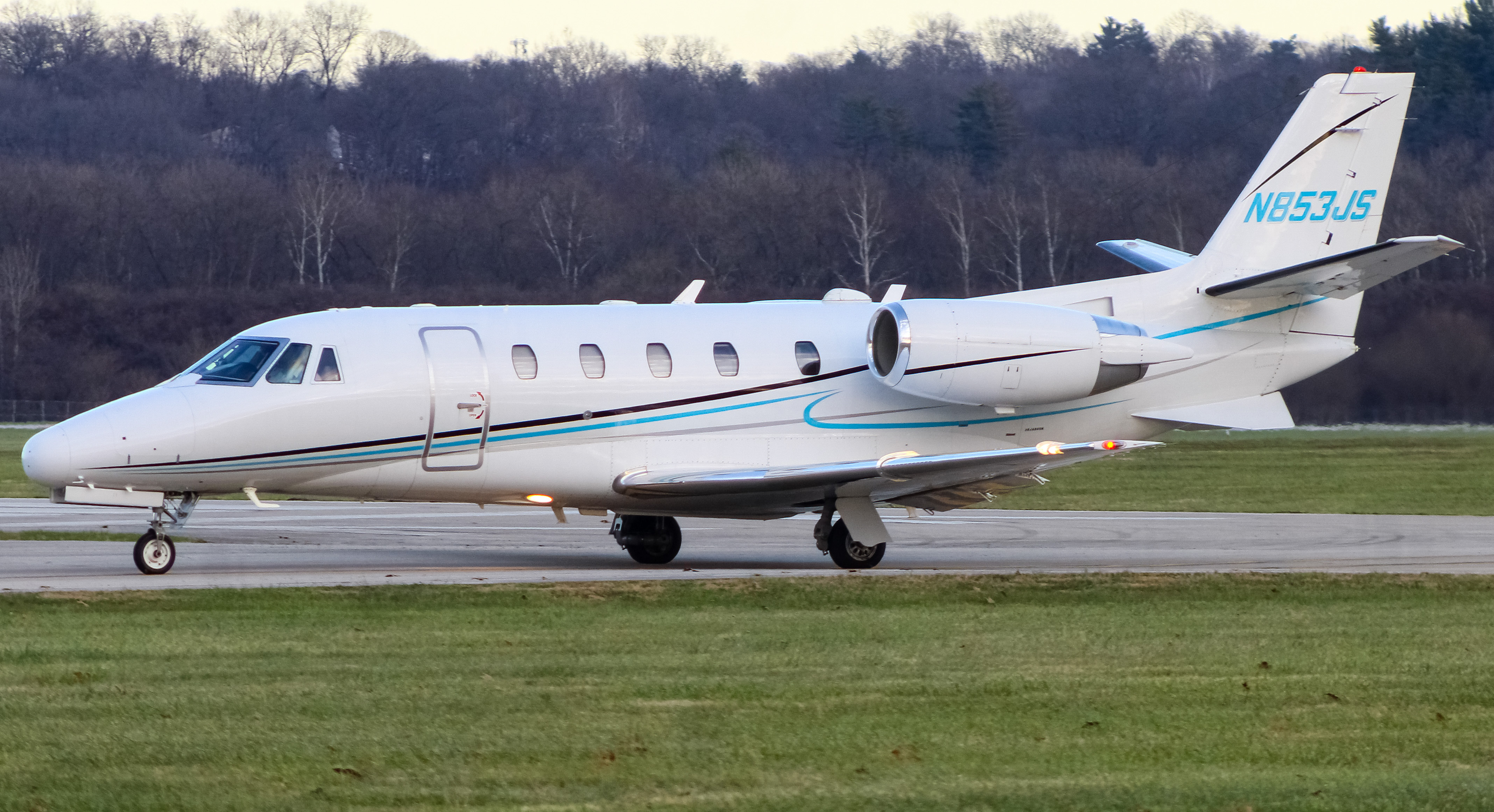 Full size: PRIVATE  Cessna 560XLS Citation Excel N853JS at Cincinnati Municipal Airport/Lunken Field