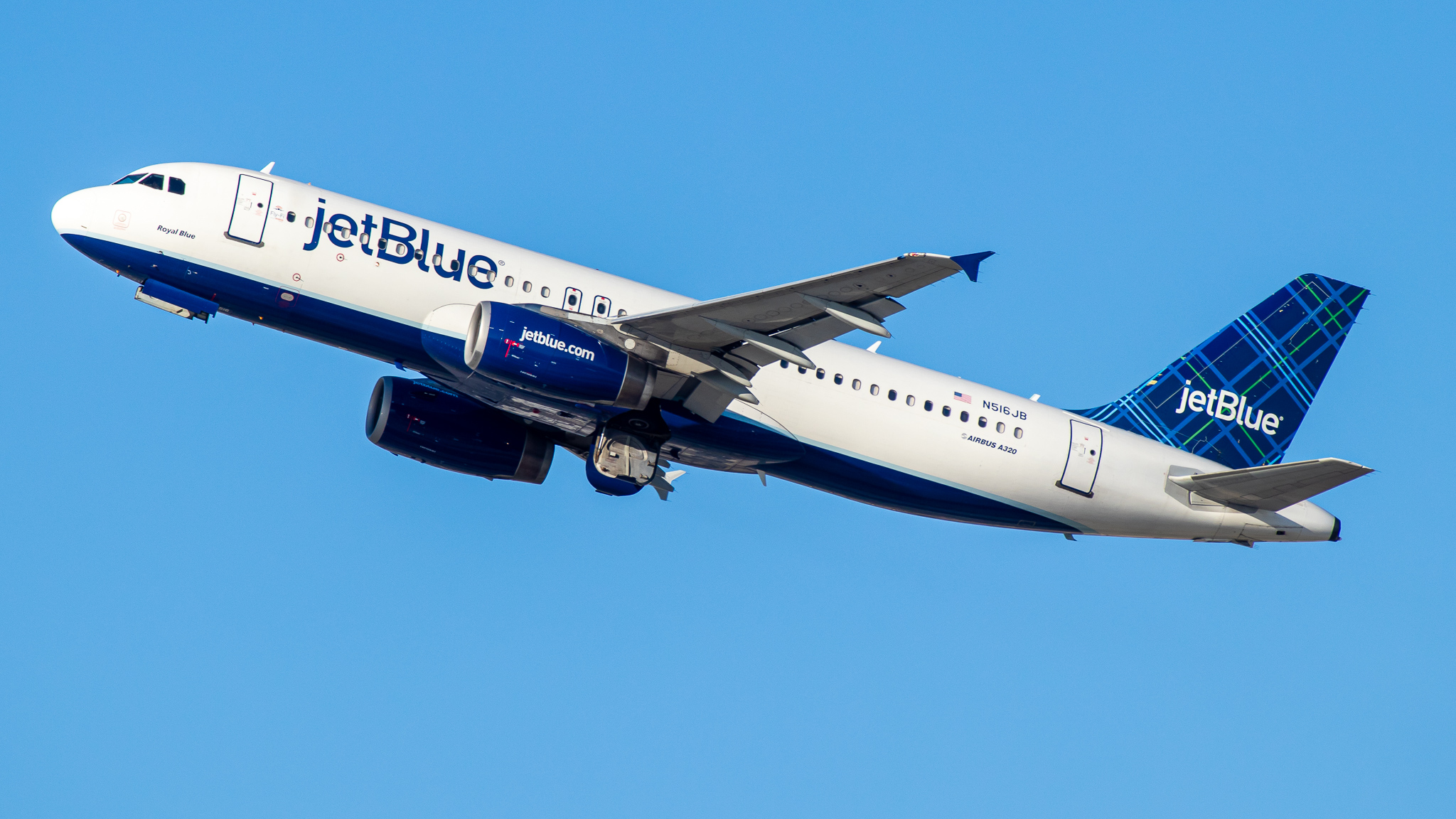 Full size: JetBlue Airways Airbus A320 N516JB at Los Angeles International Airport