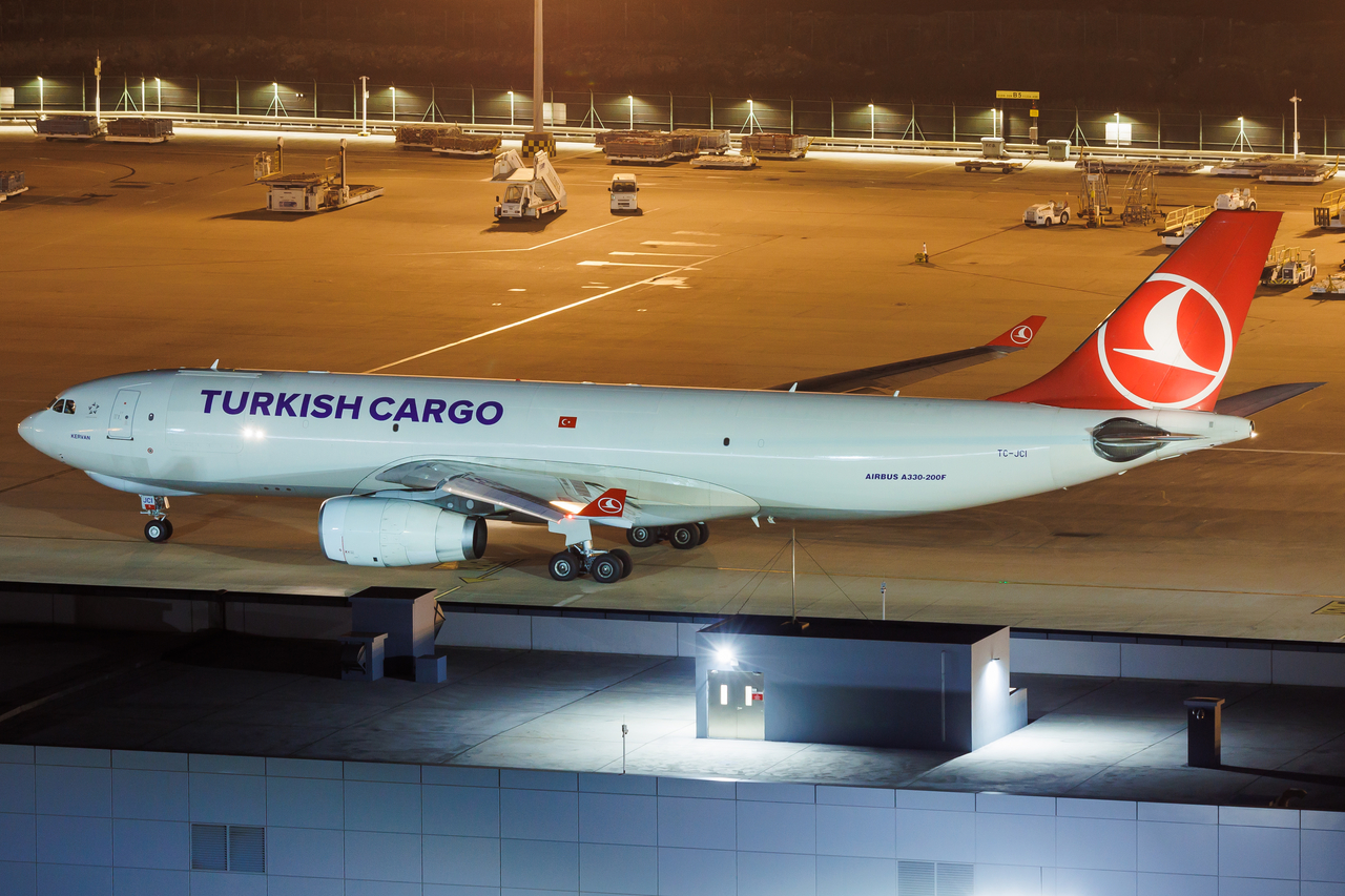 Full size: Turkish Airlines Cargo Airbus A330-200F TC-JCI at Macau International Airport