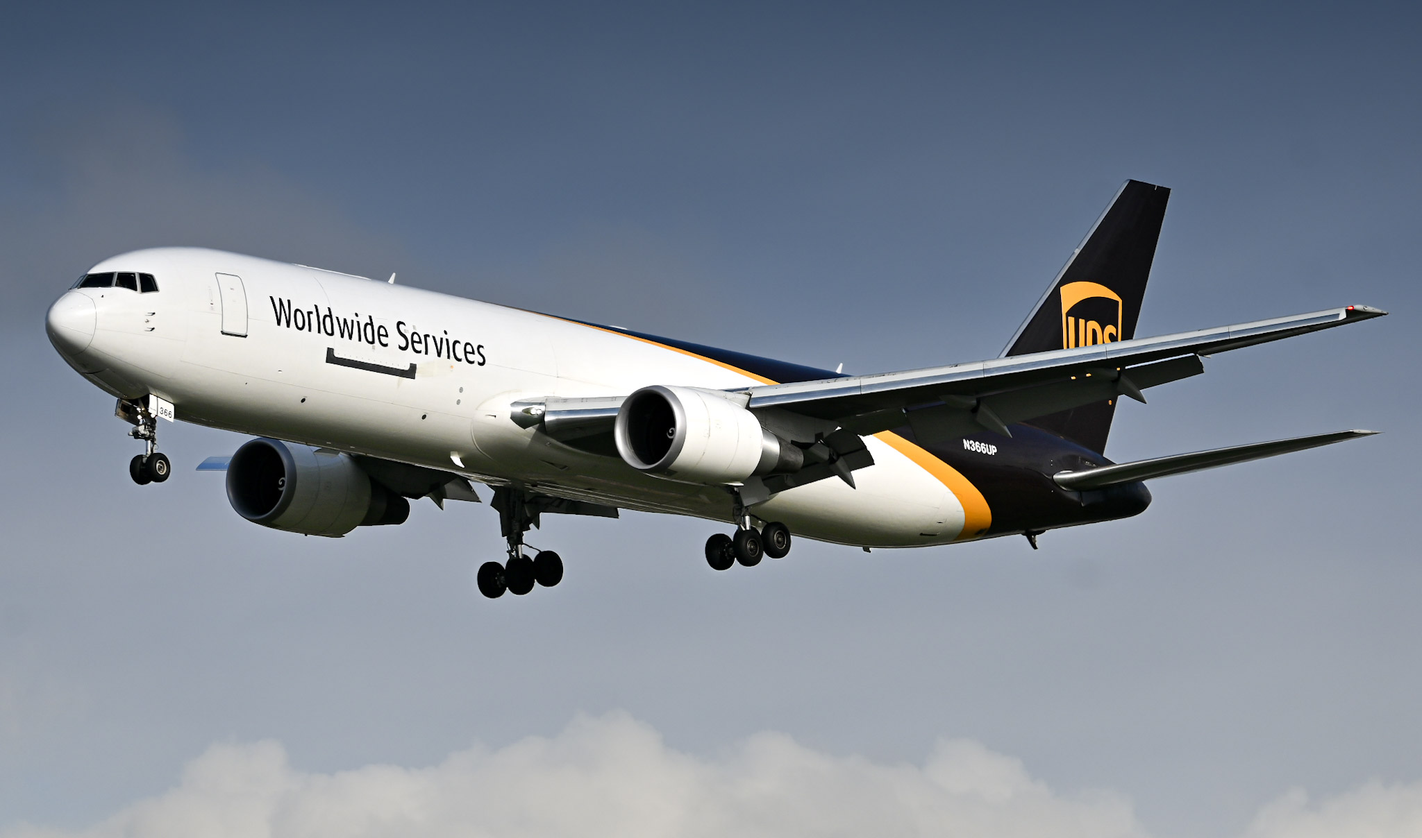Full size: United Parcel Service Boeing 767-300F N366UP at Norman Y Mineta San Jose International Airport