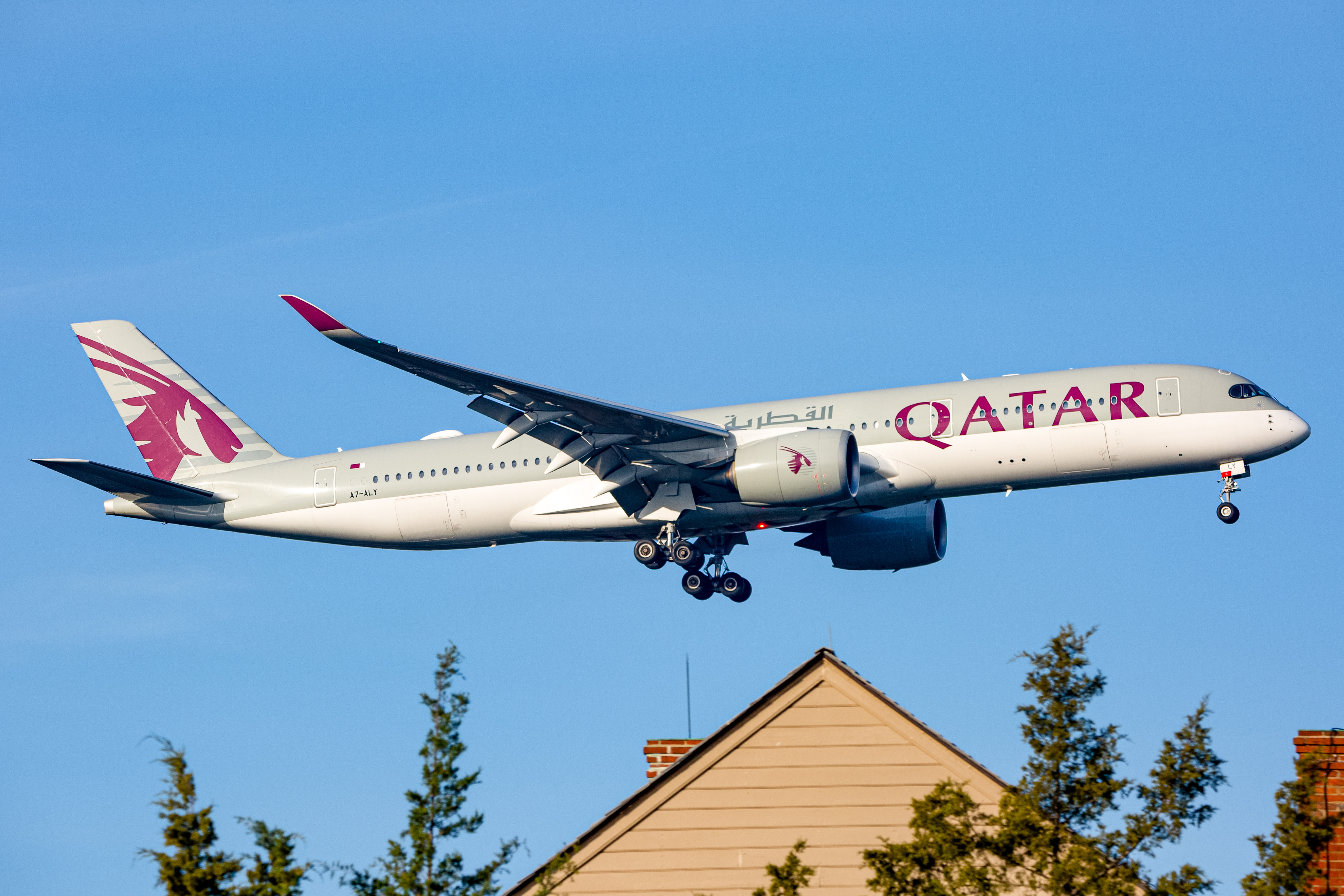 Full size: Qatar Airways Airbus A350-900 A7-ALY at Washington Dulles International Airport