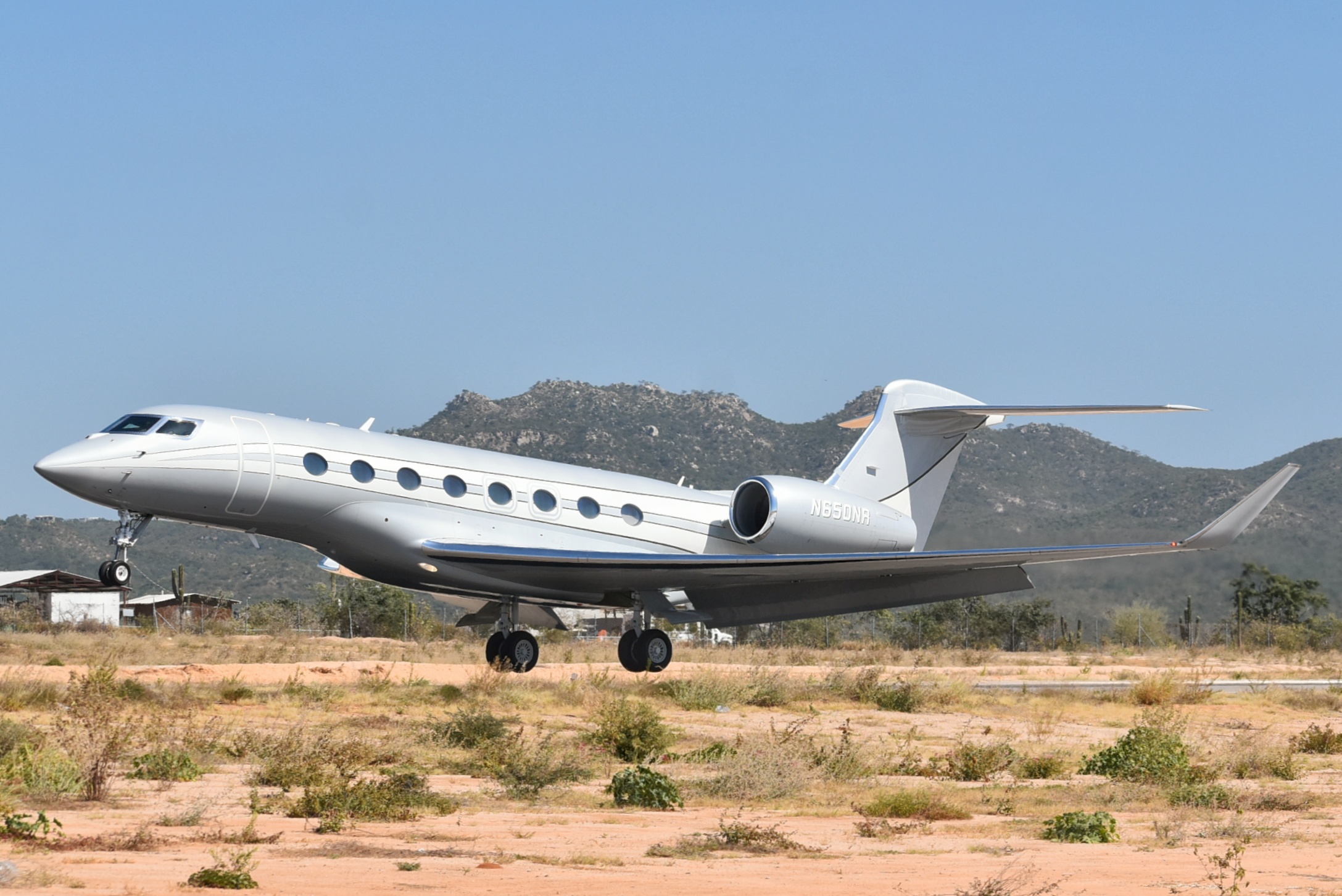 Full size: PRIVATE Gulfstream G650 N650RN at Aeropuerto de Cabo San Lucas Internacional