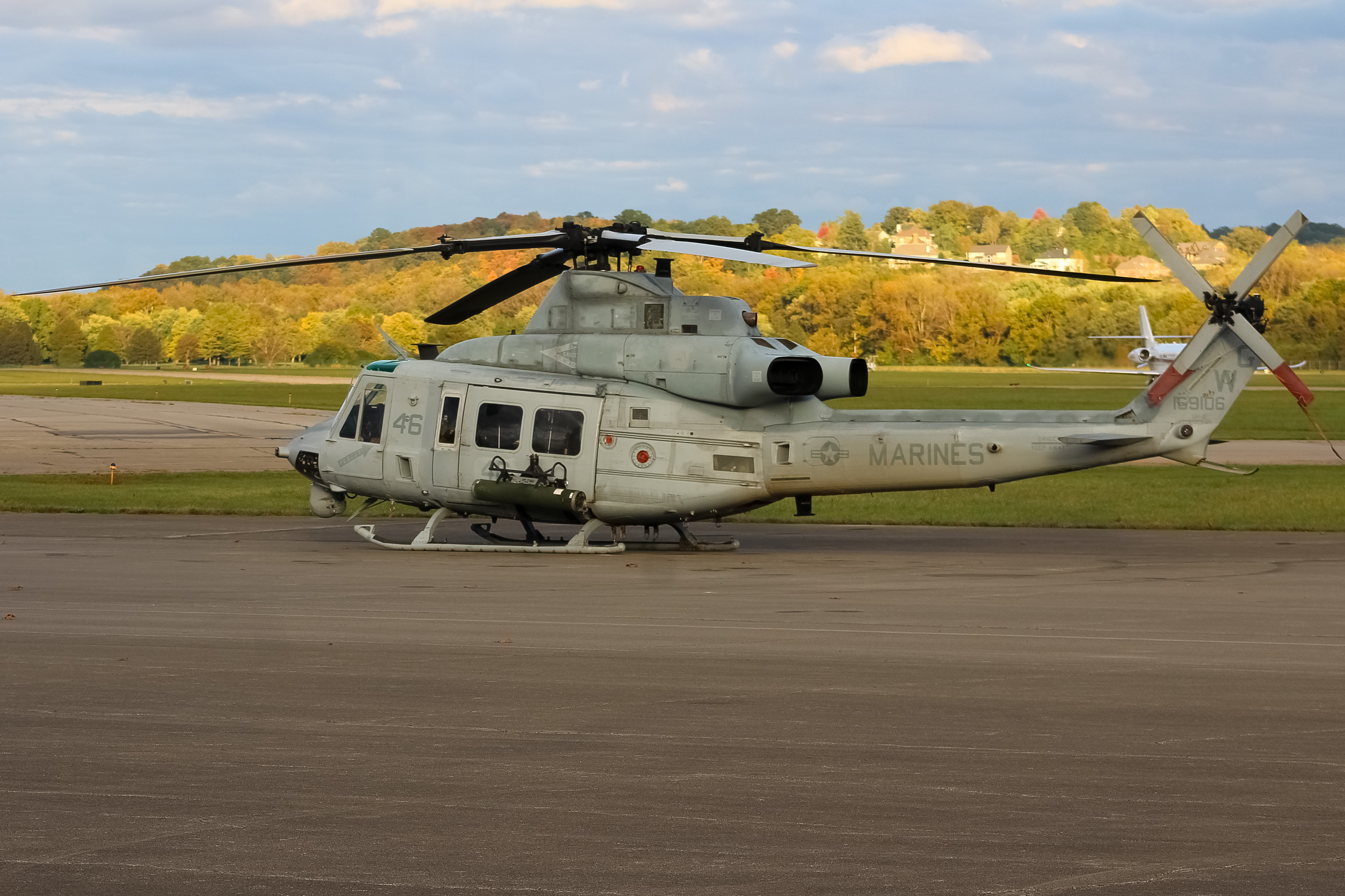 Full size: USMC - United States Marine Corp Bell UH-1Y Venom 169106 at Cincinnati Municipal Airport/Lunken Field