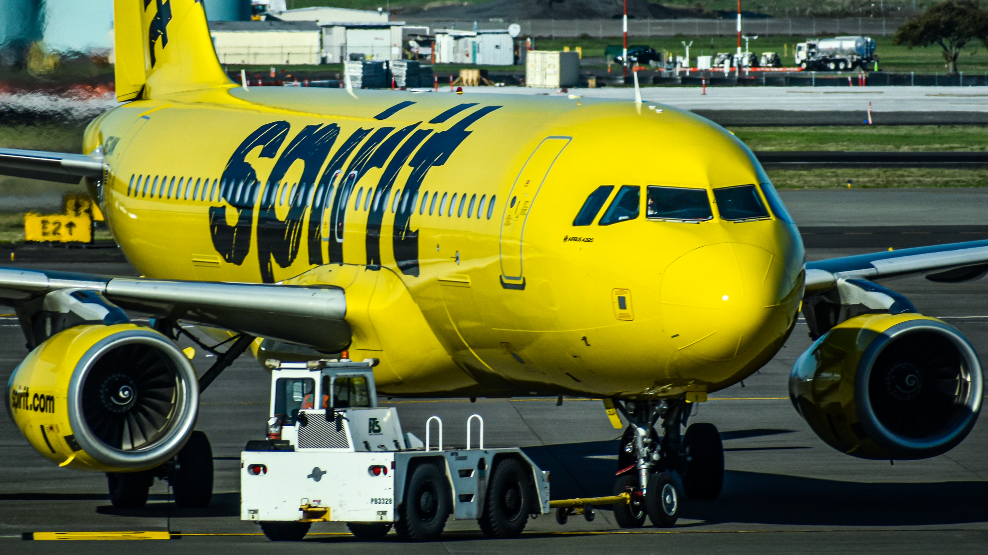Full size: Spirit Airlines Airbus A320 N624NK at Portland International Airport
