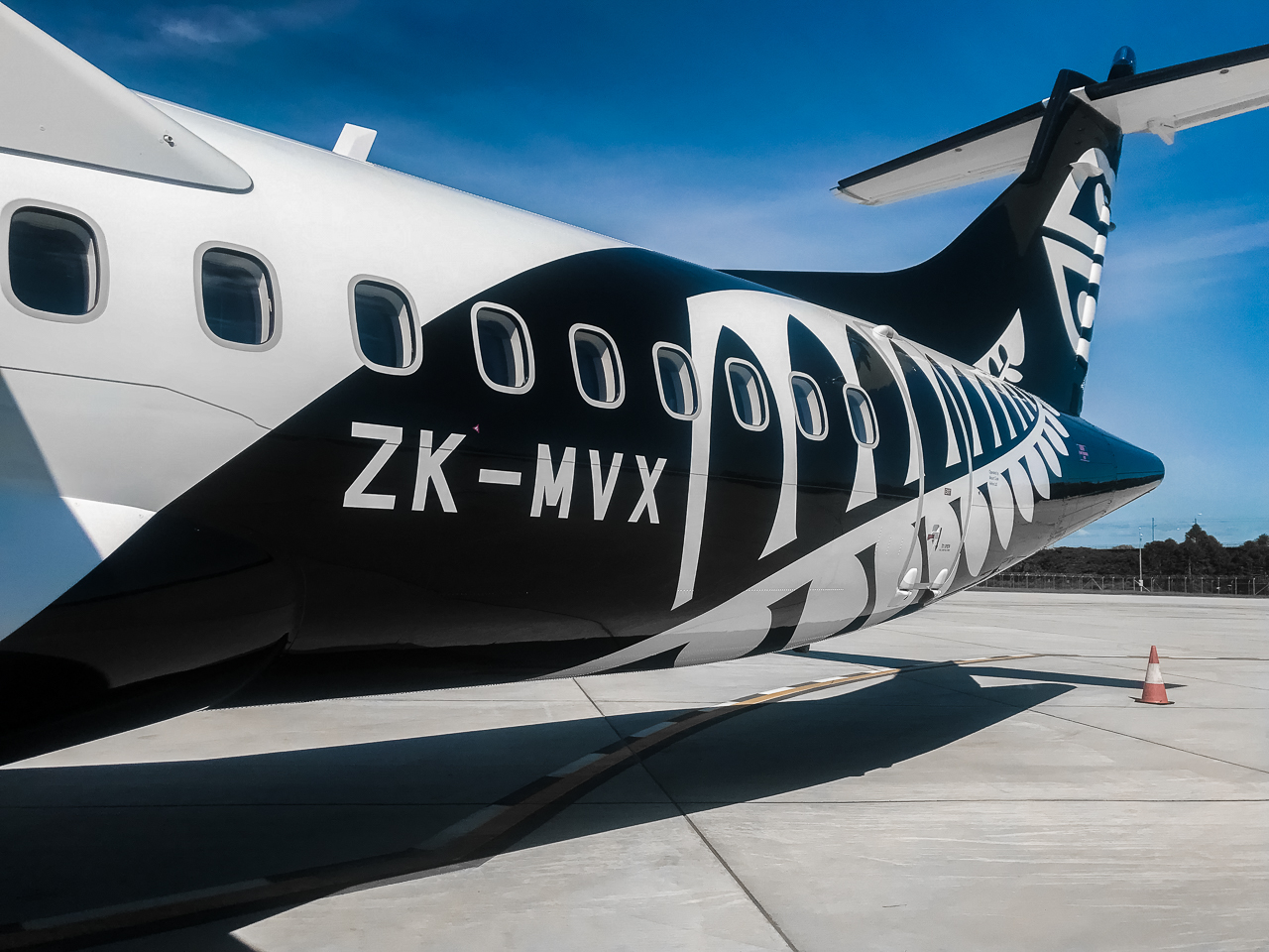Full size: Air New Zealand ATR 72-600 ZK-MVX at Brisbane Airport