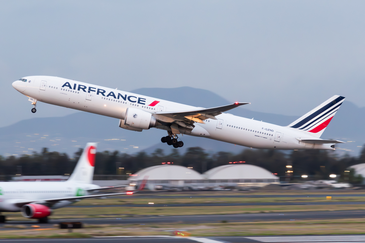 Full size: Air France Boeing 777-300ER F-GZND at Mexico City International Airport