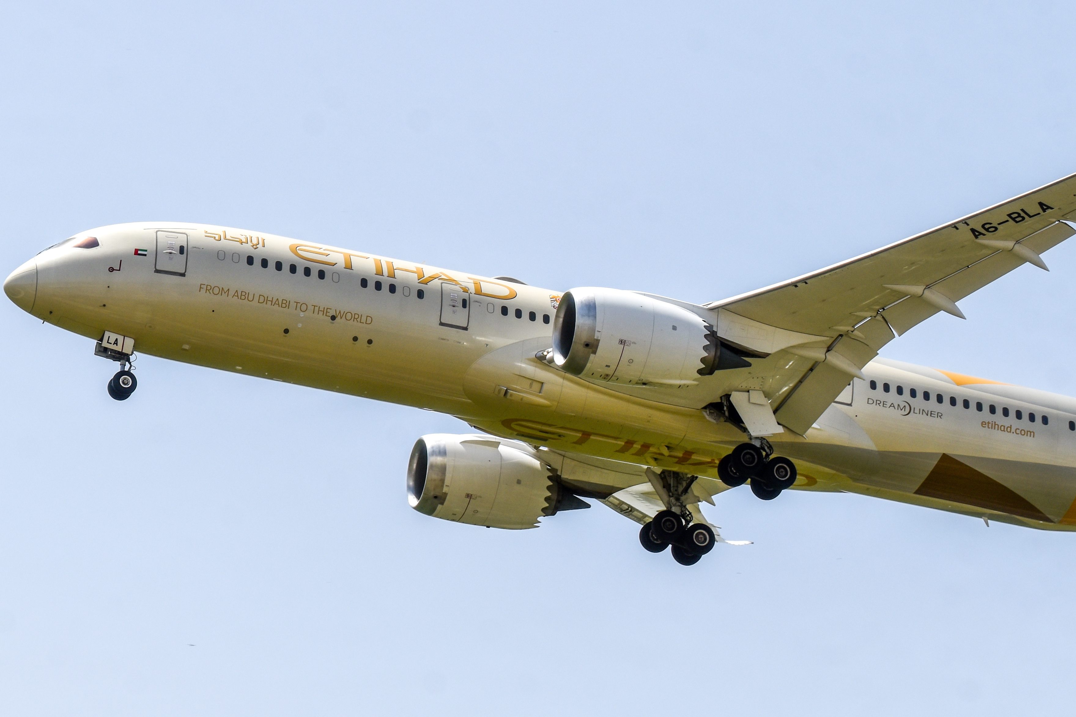 Full size: Etihad Airways Boeing 787-9 A6-BLA at Tel Aviv-Ben Gurion Airport